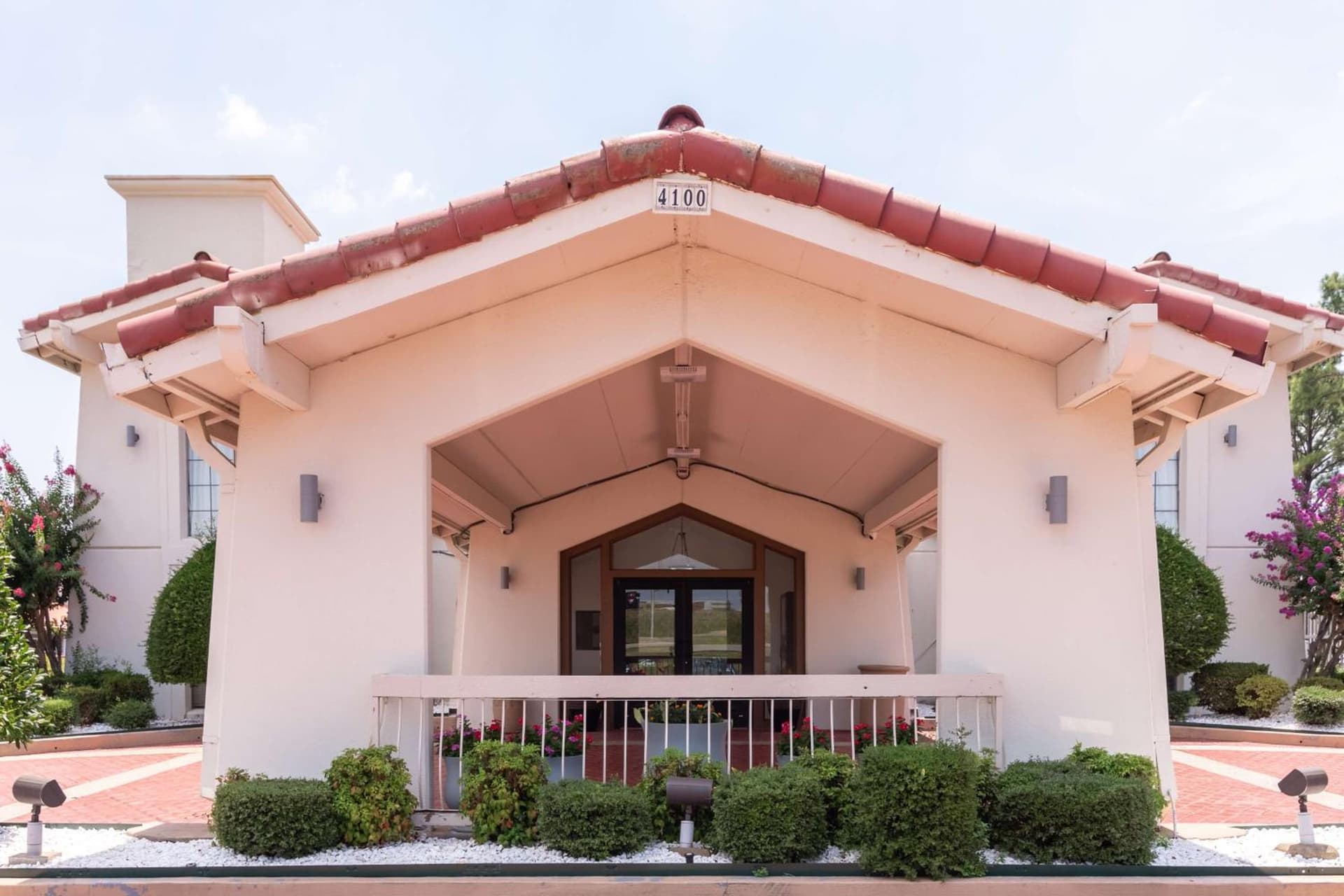 Motel 6-North Little Rock, AR - McCain featured exterior or lobby in North Little Rock, AR — similar hotel
