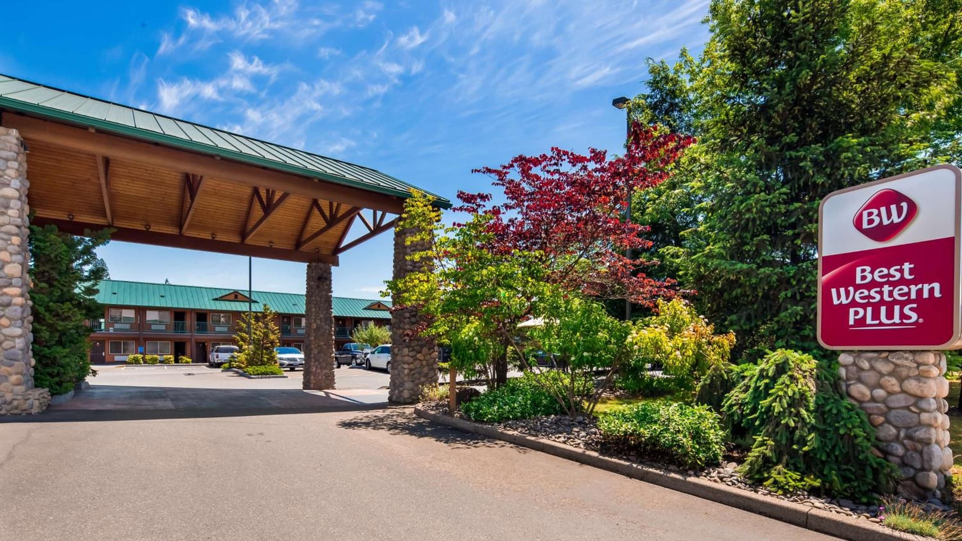 BEST WESTERN PLUS Hartford Lodge featured exterior or lobby in Sutherlin, OR — similar hotel