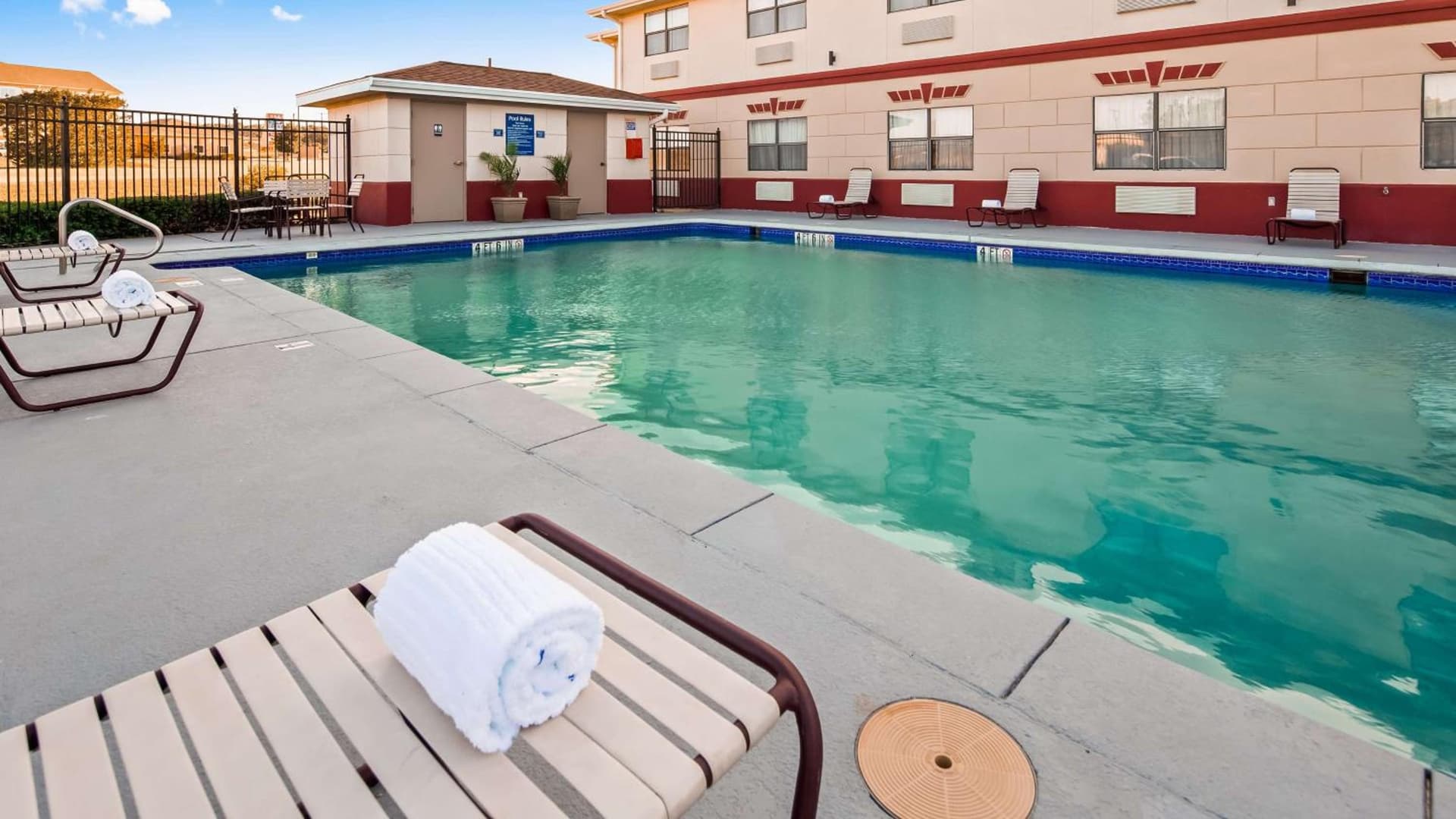 Best Western Inn & Suites property views in Copperas Cove, TX — gallery photo 3