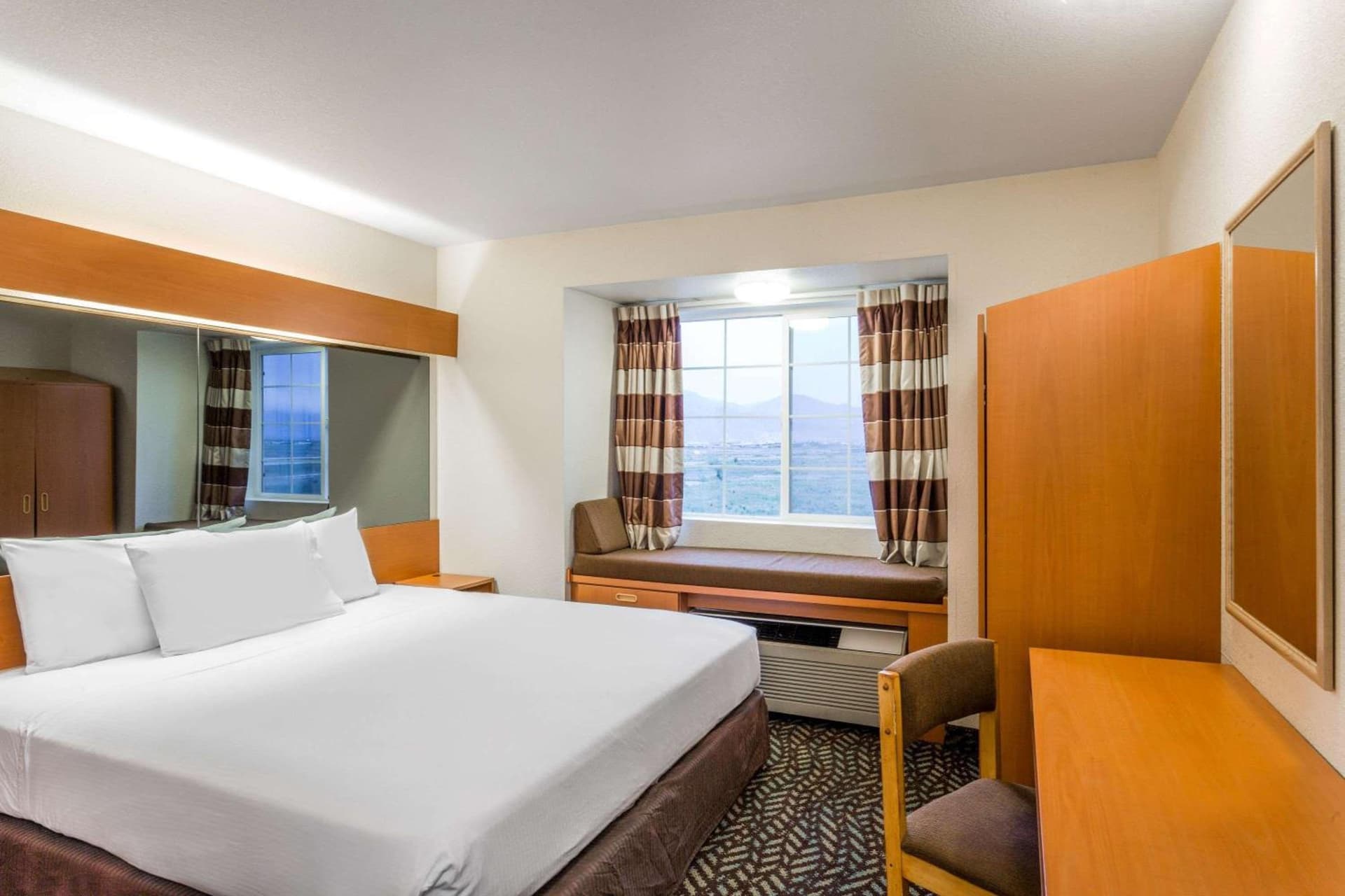 Microtel Inn & Suites by Wyndham Salt Lake City Airport gallery photo in Salt Lake City, UT — image 51