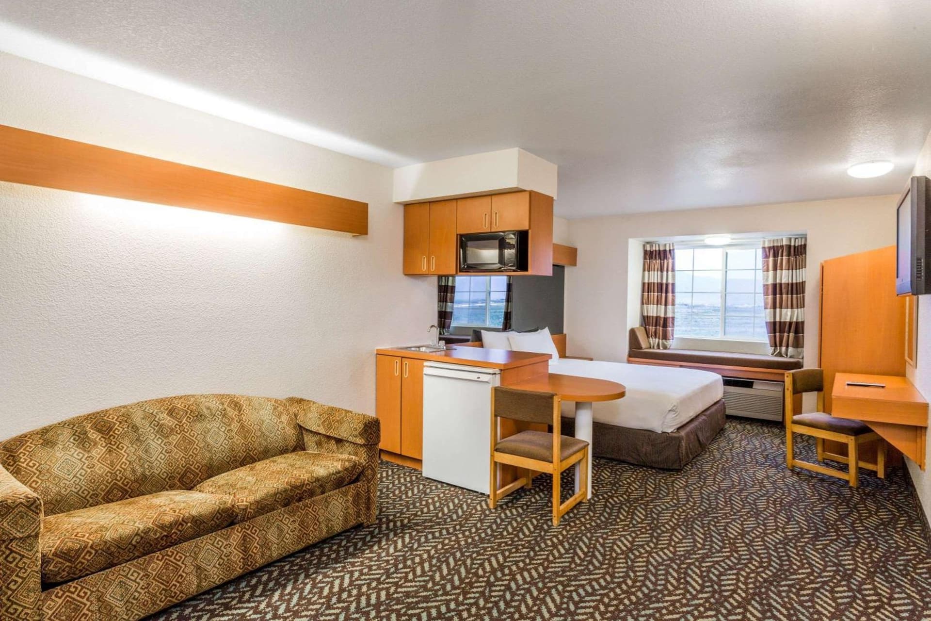 Microtel Inn & Suites by Wyndham Salt Lake City Airport gallery photo in Salt Lake City, UT — image 31