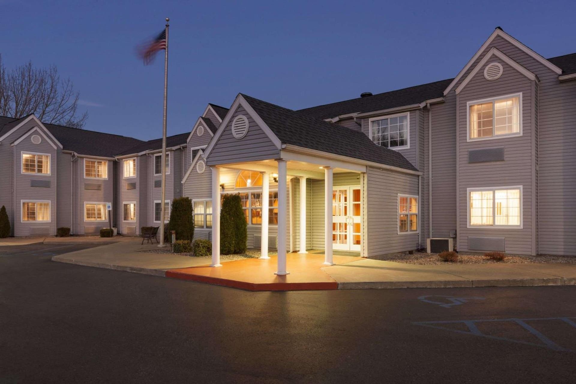 Microtel Inn by Wyndham - Albany Airport interior in Latham, NY — gallery photo 2