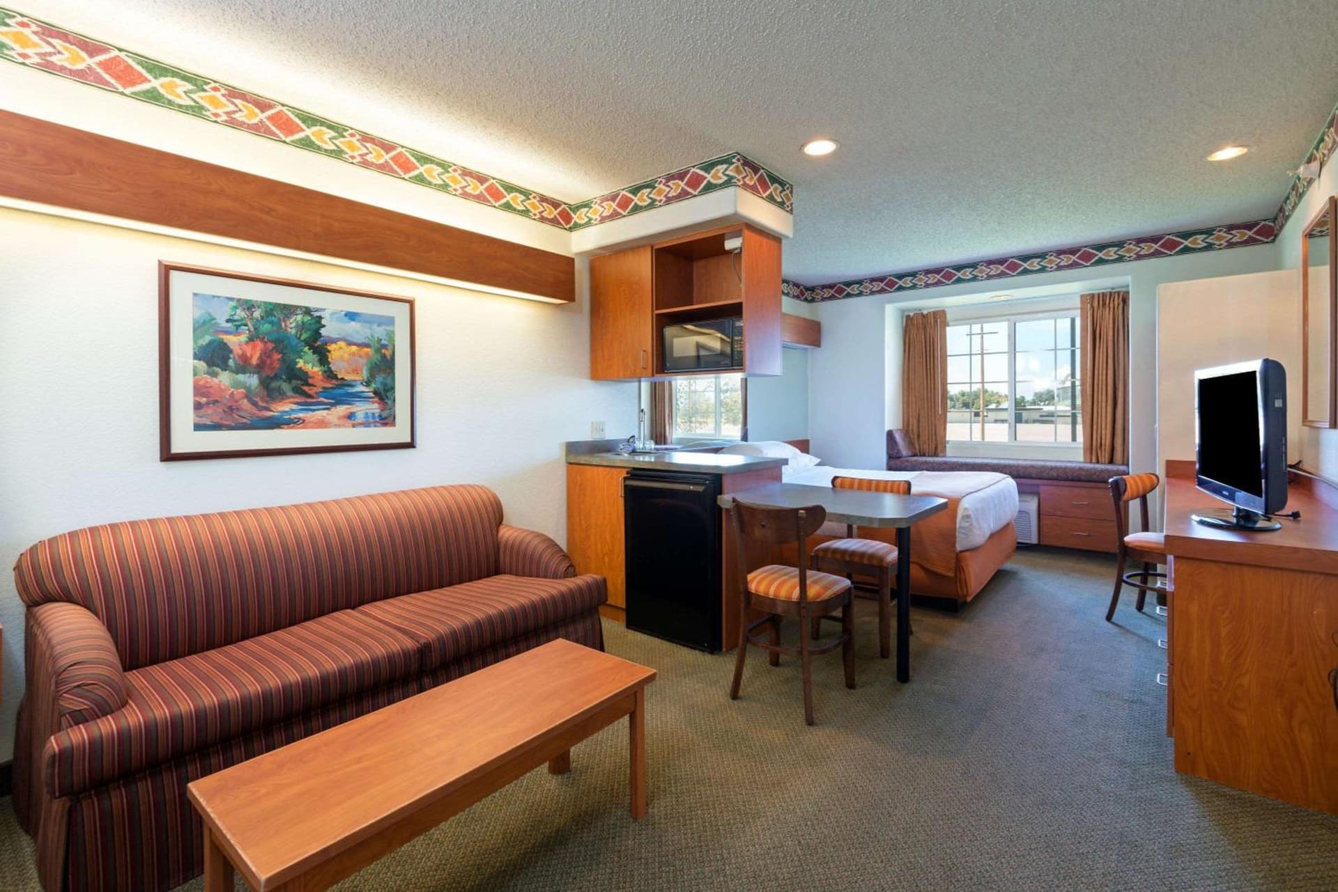 Microtel Inn and Suites Pueblo gallery photo in Pueblo, CO — image 16