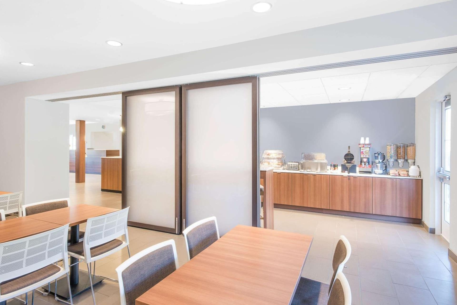 Microtel Inn & Suites by Wyndham Binghamton gallery photo in Binghamton, NY — image 7