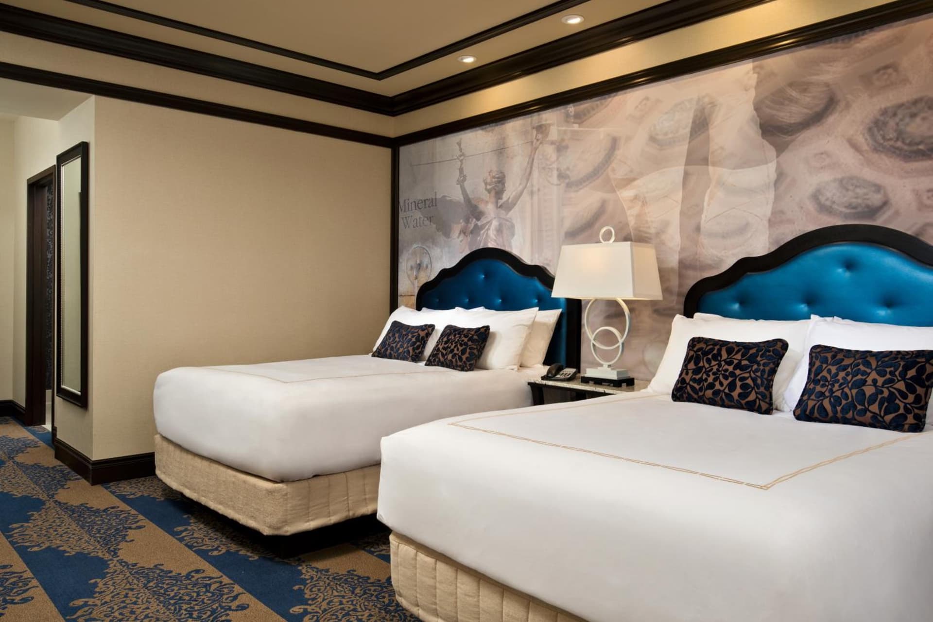 Saratoga Casino Hotel interior in Saratoga Springs, NY — gallery photo 2