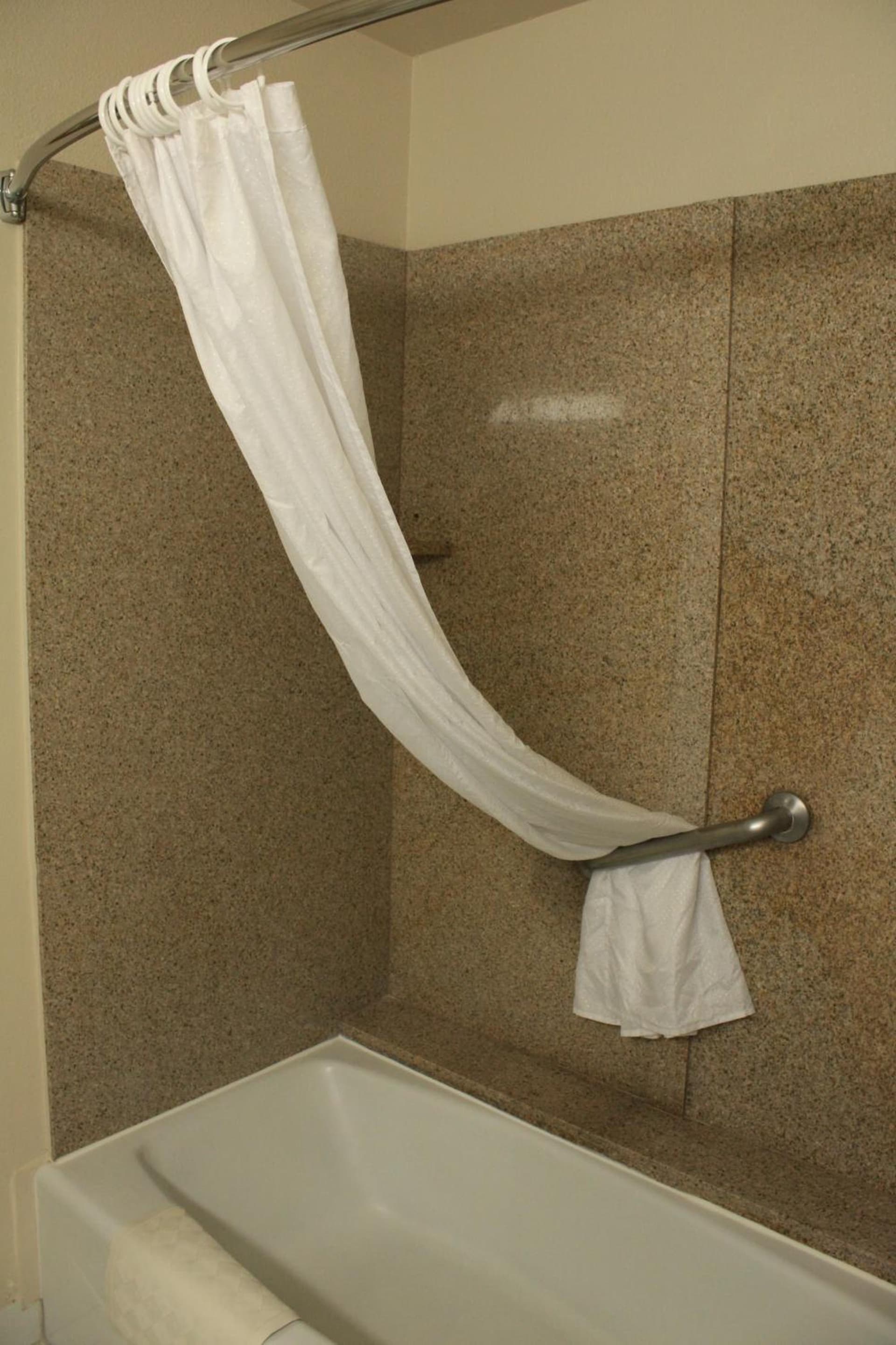 Best Western Village Inn property views in Fresno, CA — gallery photo 3