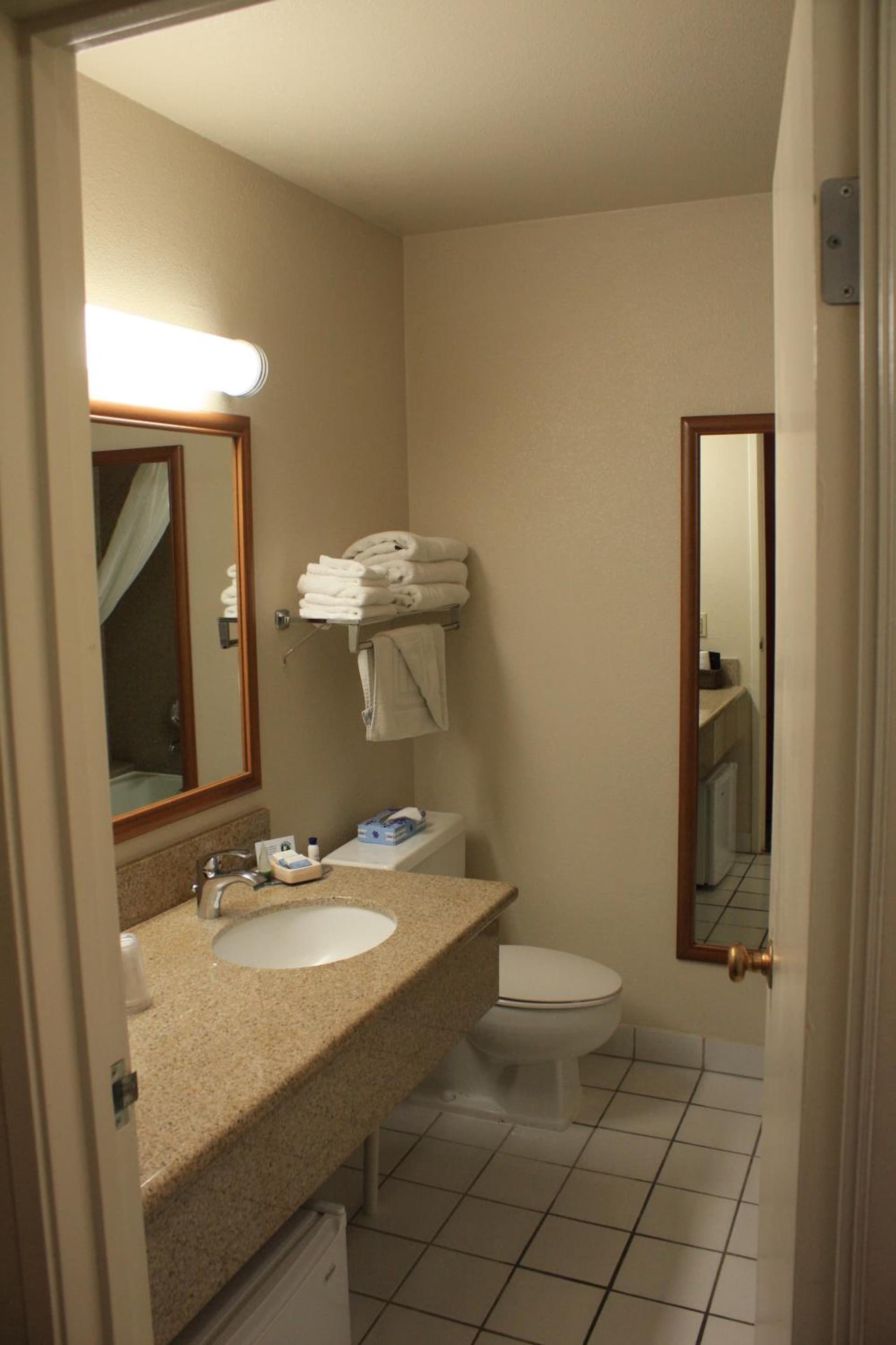 Best Western Village Inn gallery photo in Fresno, CA — image 8