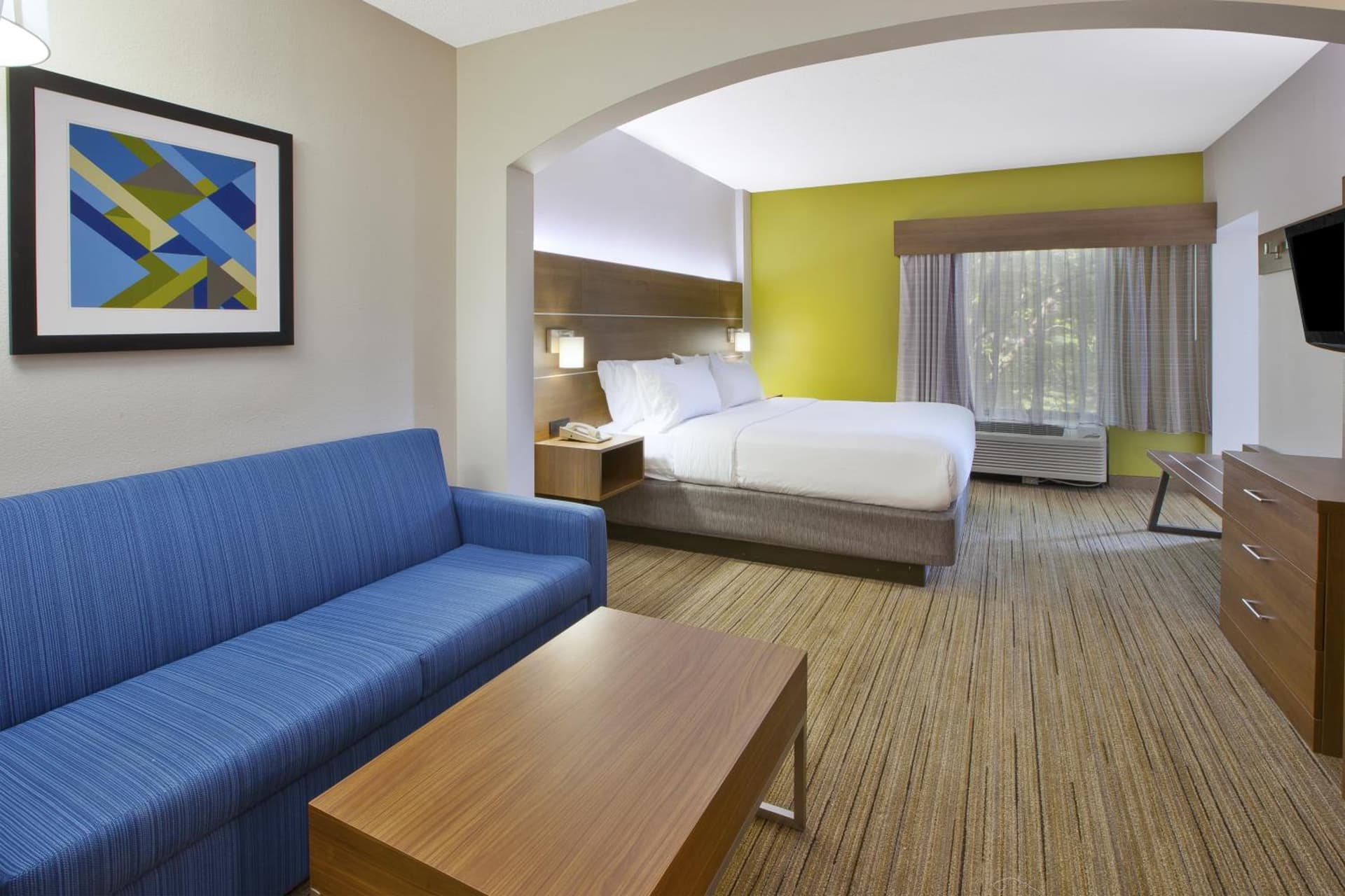 Holiday Inn Express Hotel & Suites Cincinnati Northeast-Milford by IHG interior in Milford, OH — gallery photo 2