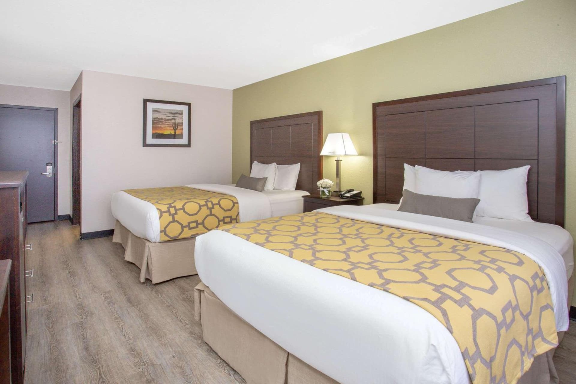 Baymont by Wyndham Phoenix I-10 near 51st Ave gallery photo in Phoenix, AZ — image 50