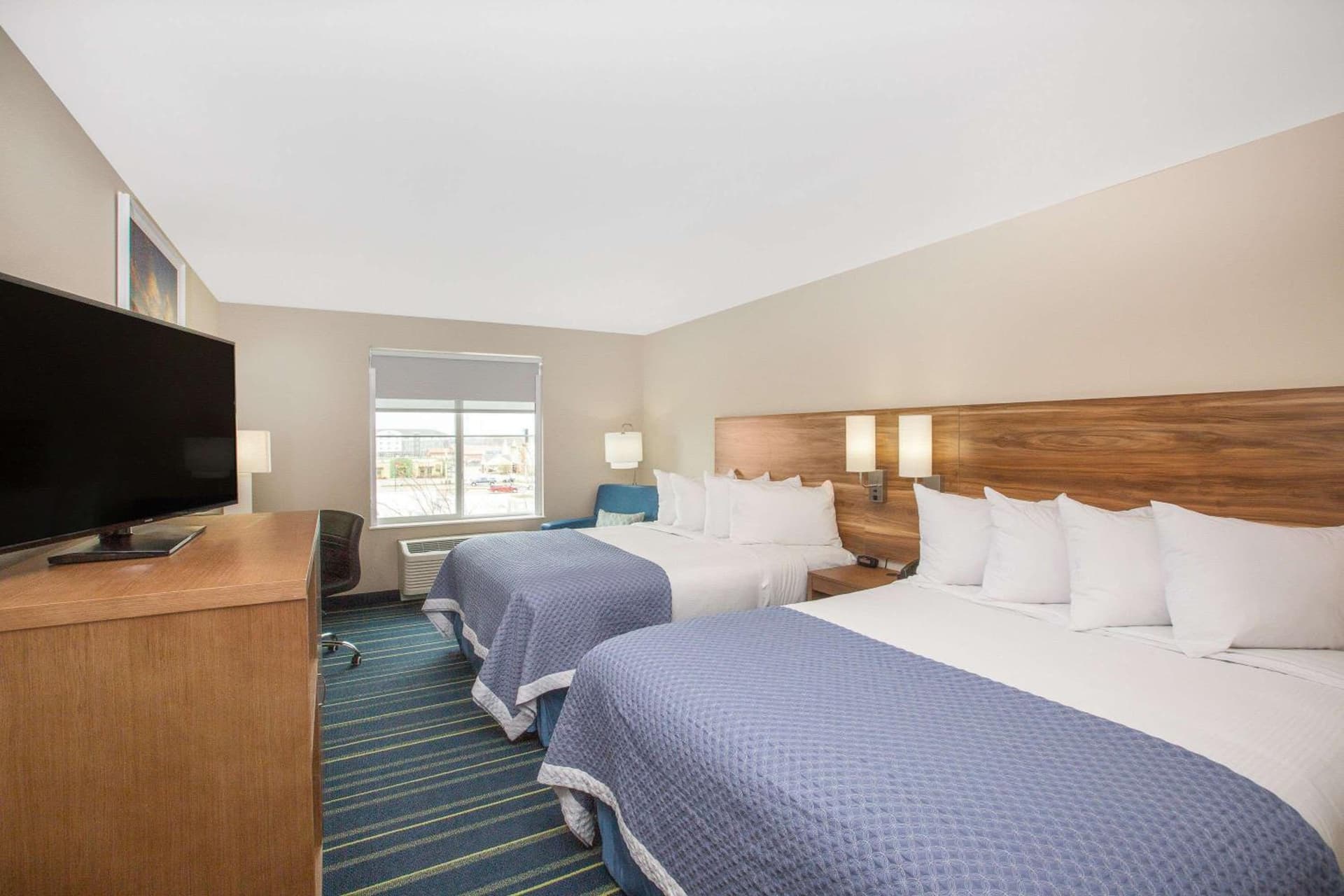 Days Inn & Suites by Wyndham Kearney NE property views in Kearney, NE — gallery photo 3