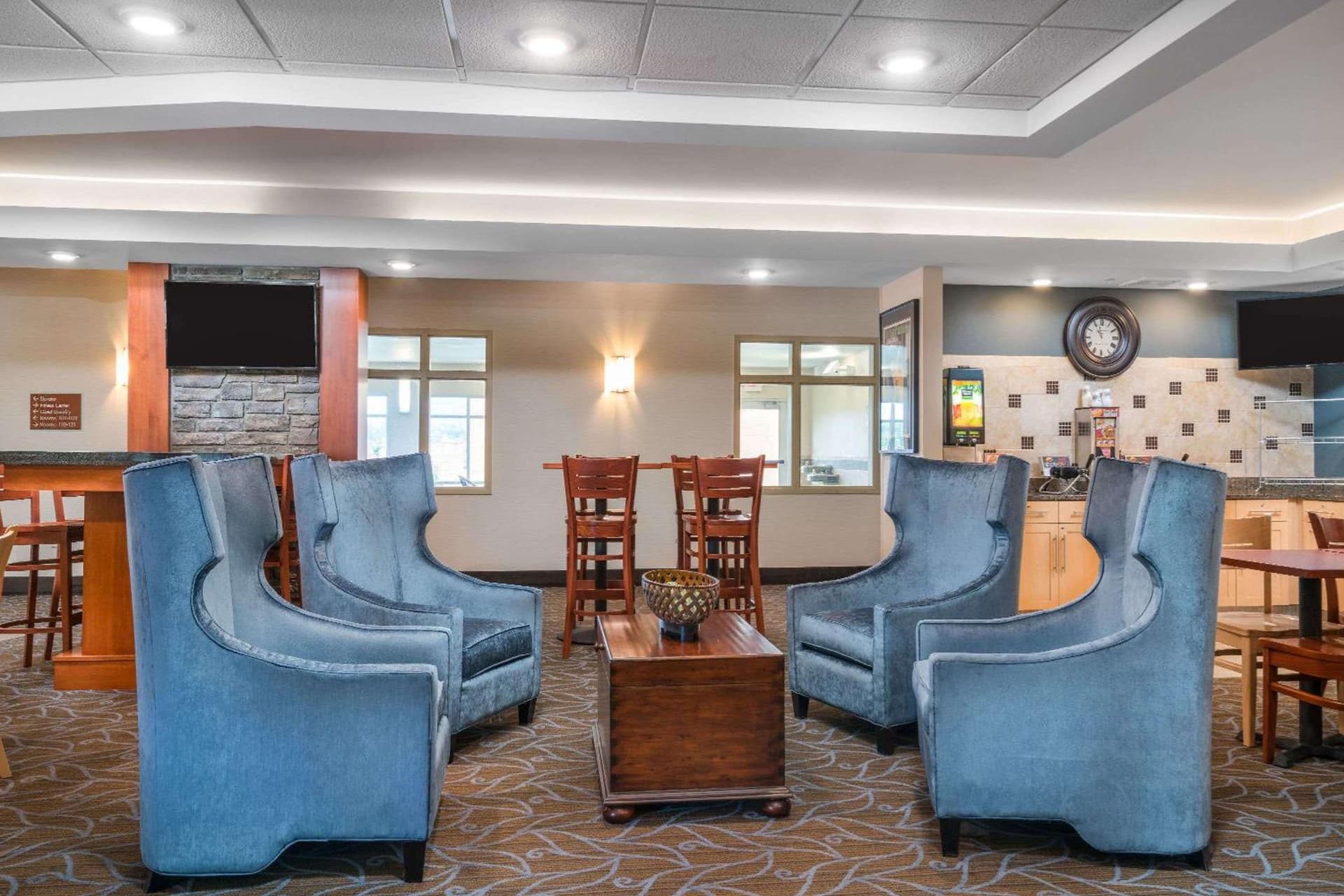 AmericInn by Wyndham Winona gallery photo in Winona, MN — image 27