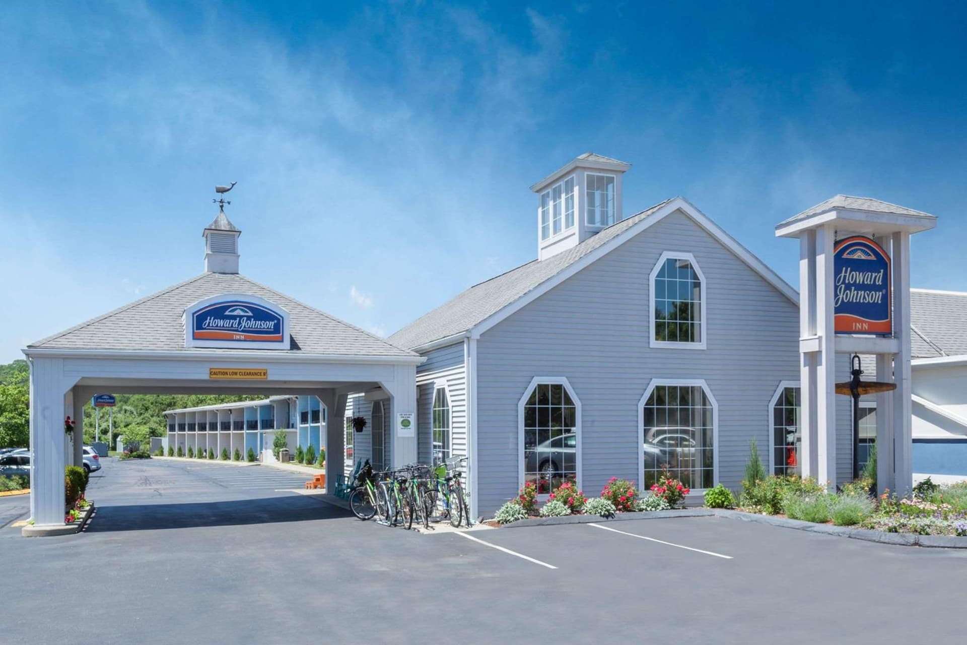 Howard Johnson by Wyndham Mystic featured exterior or lobby in Mystic, CT — similar hotel