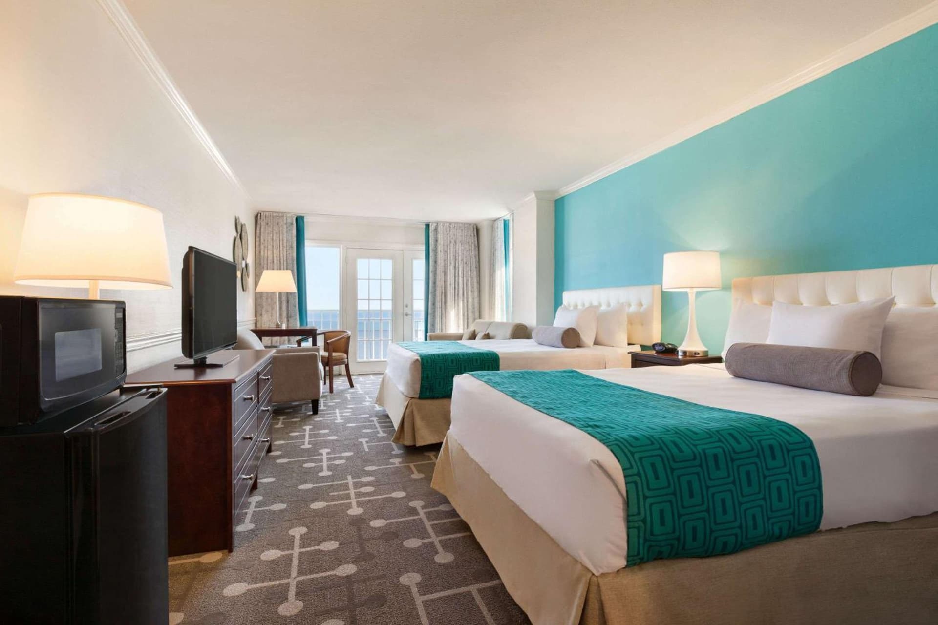 Howard Johnson Plaza by Wyndham Ocean City Oceanfront gallery photo in Ocean City, MD — image 30