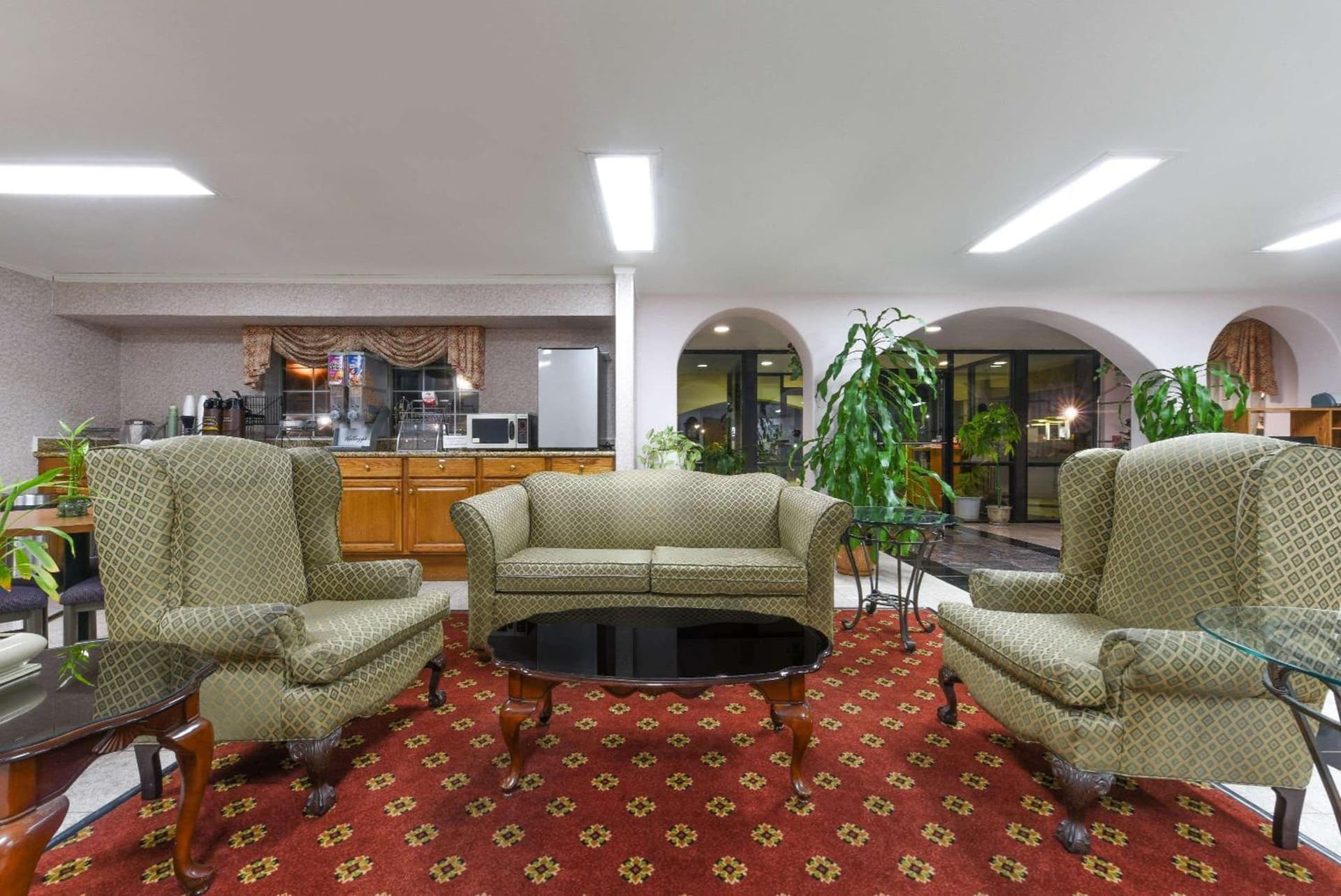 Super 8 by Wyndham Burleson Fort Worth Area interior in Burleson, TX — gallery photo 2
