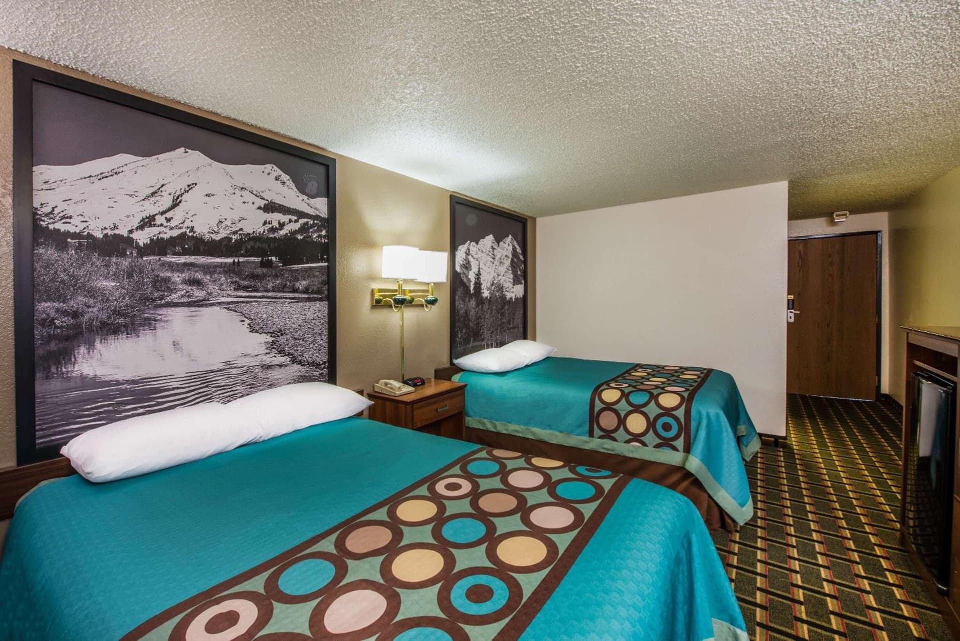 Super 8 by Wyndham Pueblo gallery photo in Pueblo, CO — image 43