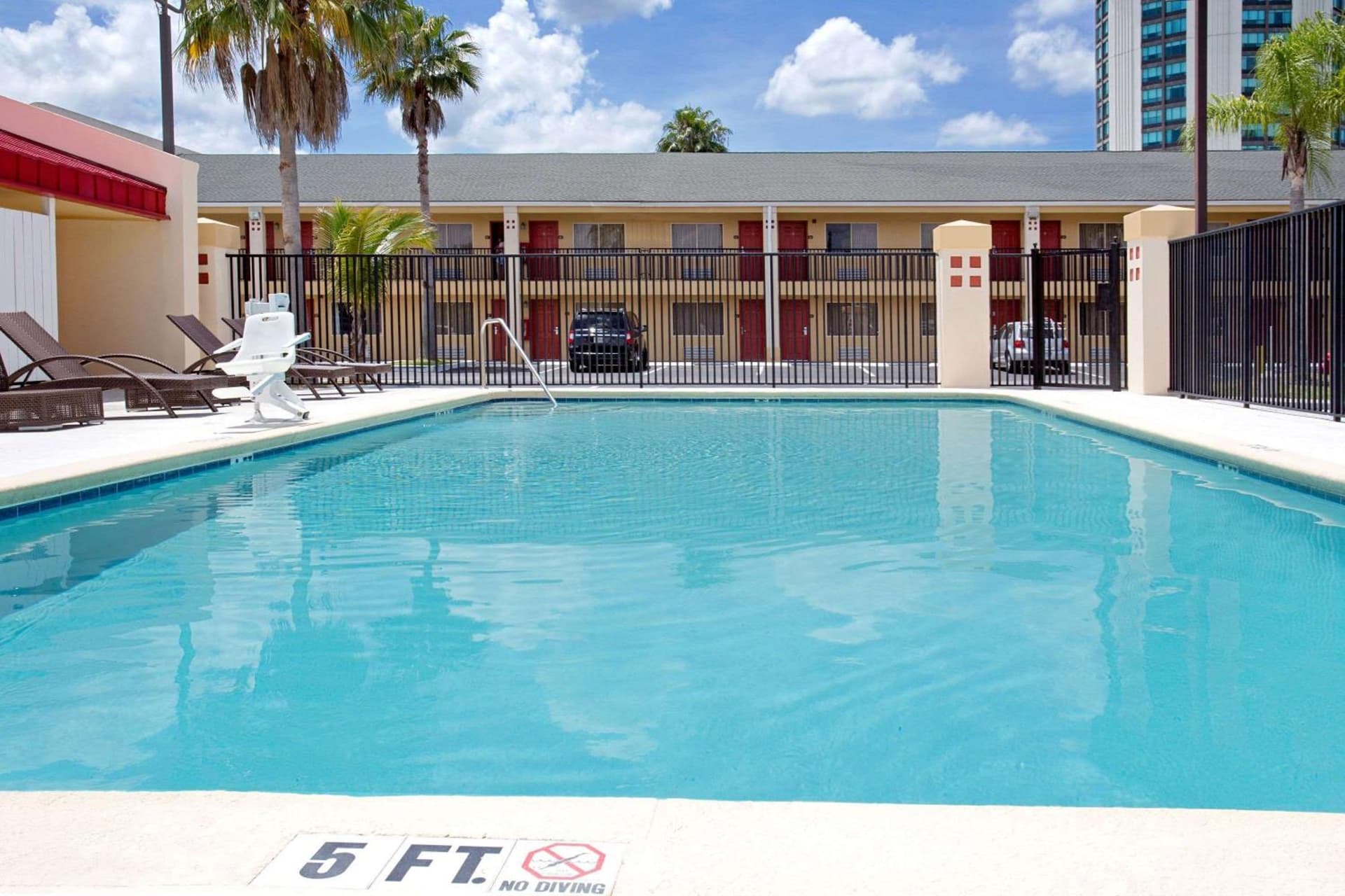 Orlando Inn International Drive Area property views in Orlando, FL — gallery photo 3