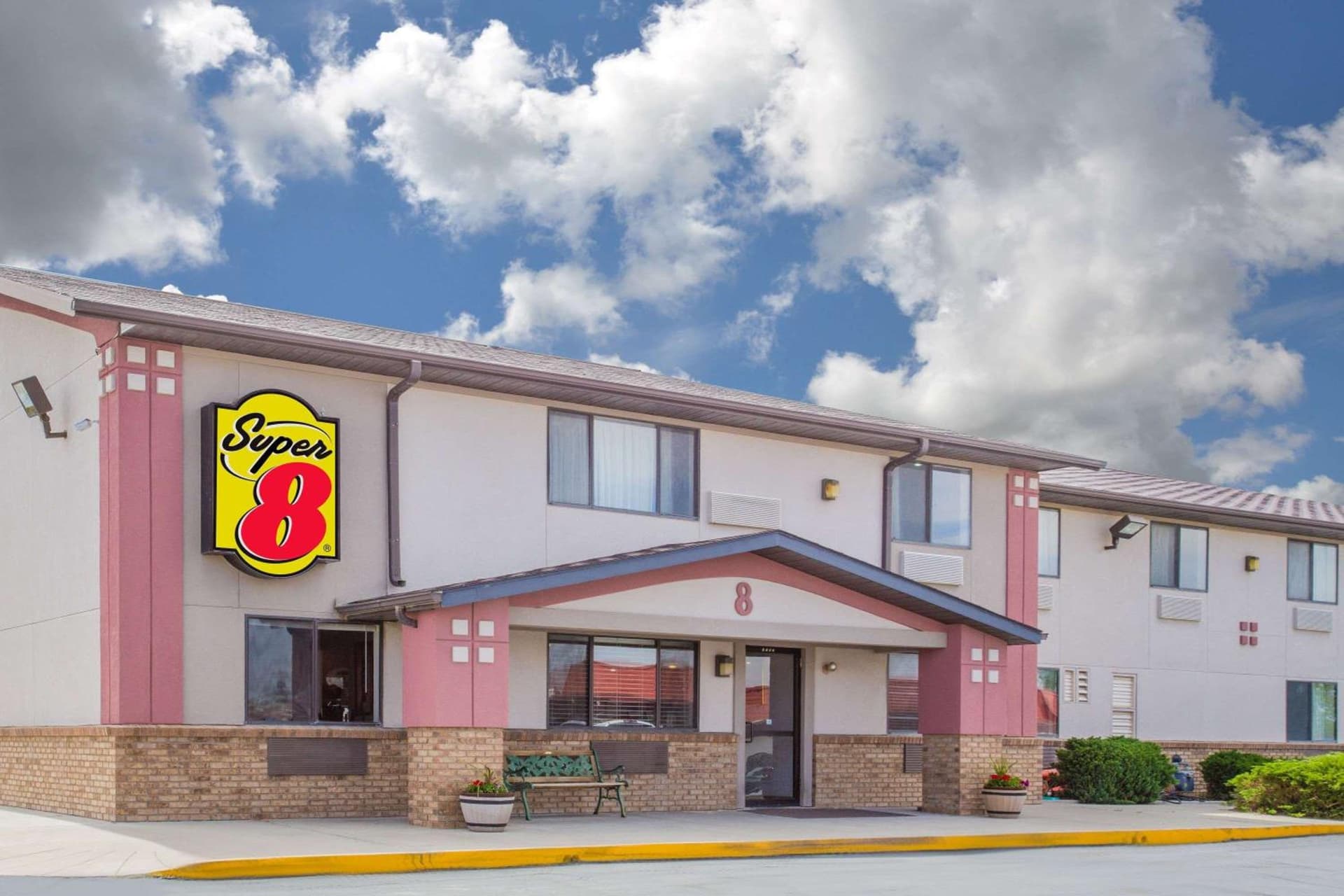 Super 8 by Wyndham Winnemucca NV interior in Winnemucca, NV — gallery photo 2