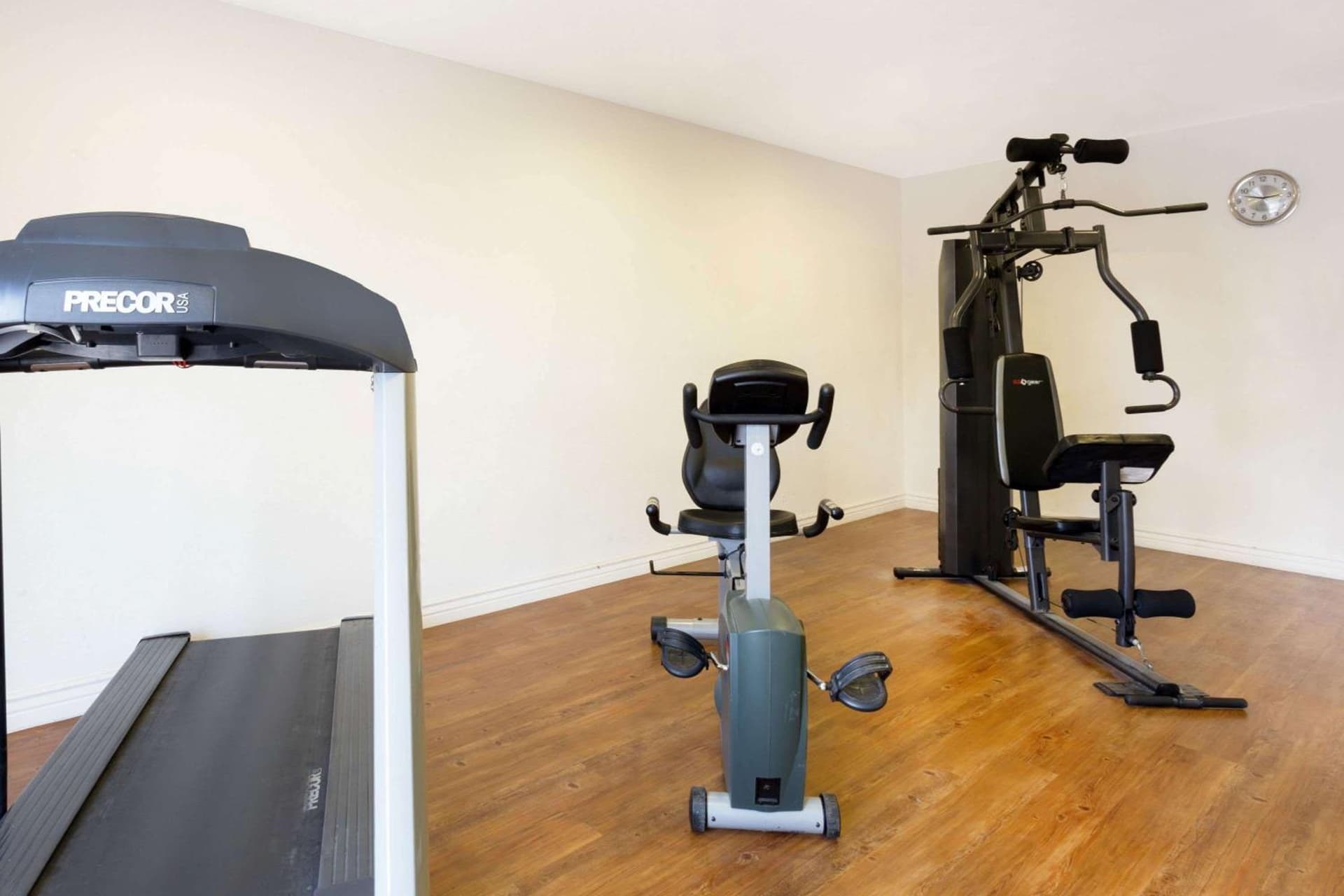 Rodeway Inn & Suites Chandler - Phoenix South I-10 gallery photo in Chandler, AZ — image 12