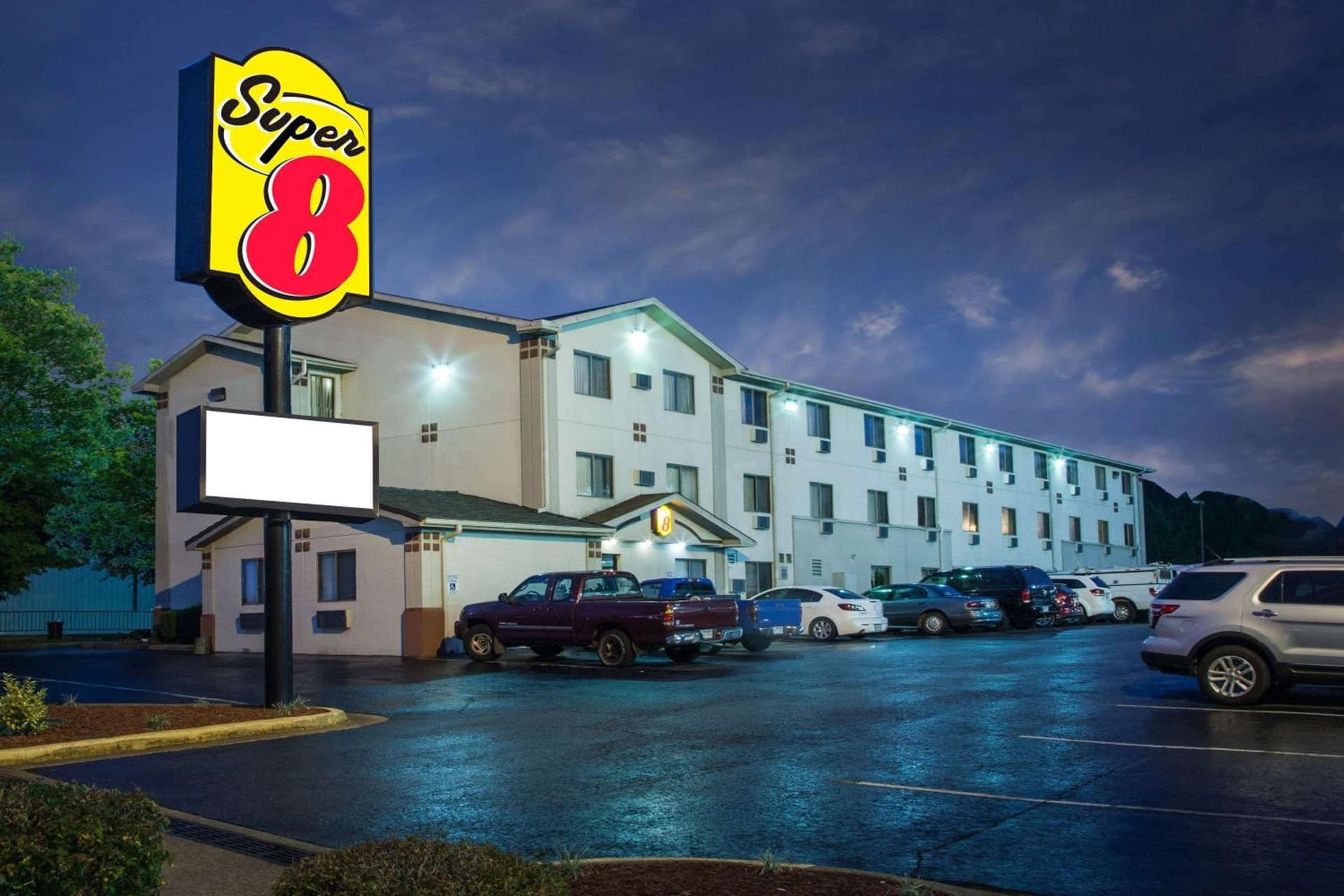Super 8 by Wyndham Hot Springs featured exterior or lobby in Hot Springs, AR — similar hotel