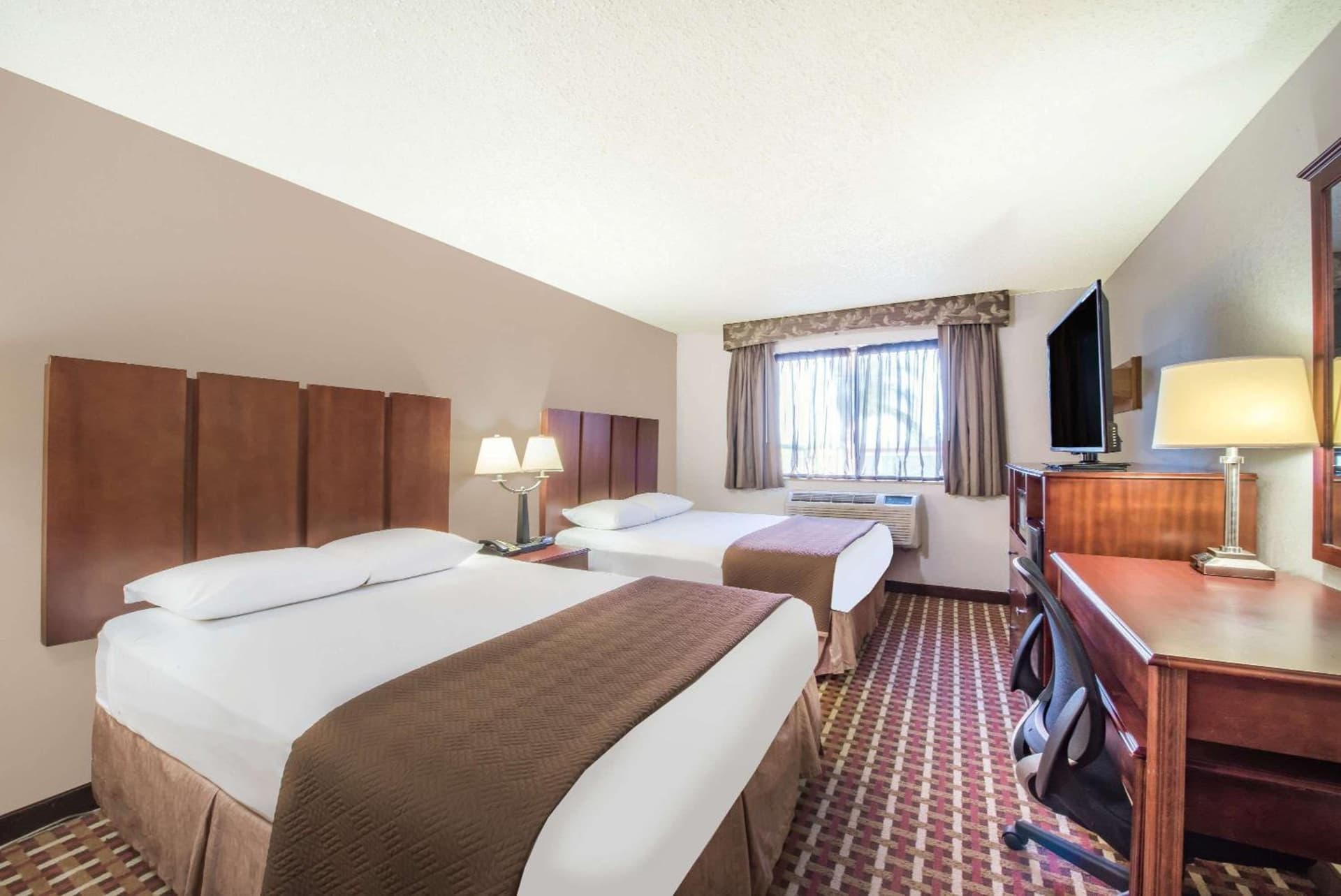 Super 8 by Wyndham Harlingen TX gallery photo in Harlingen, TX — image 21