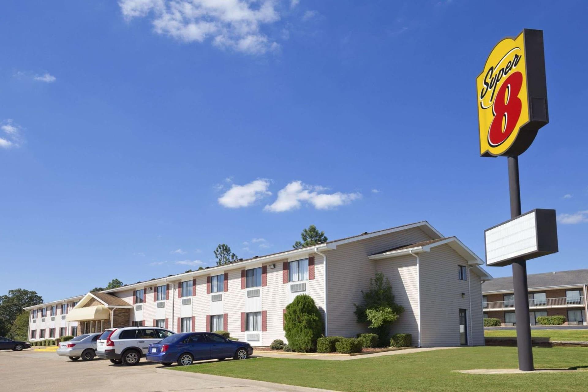 Super 8 by Wyndham Batesville featured exterior or lobby in Batesville, AR — similar hotel