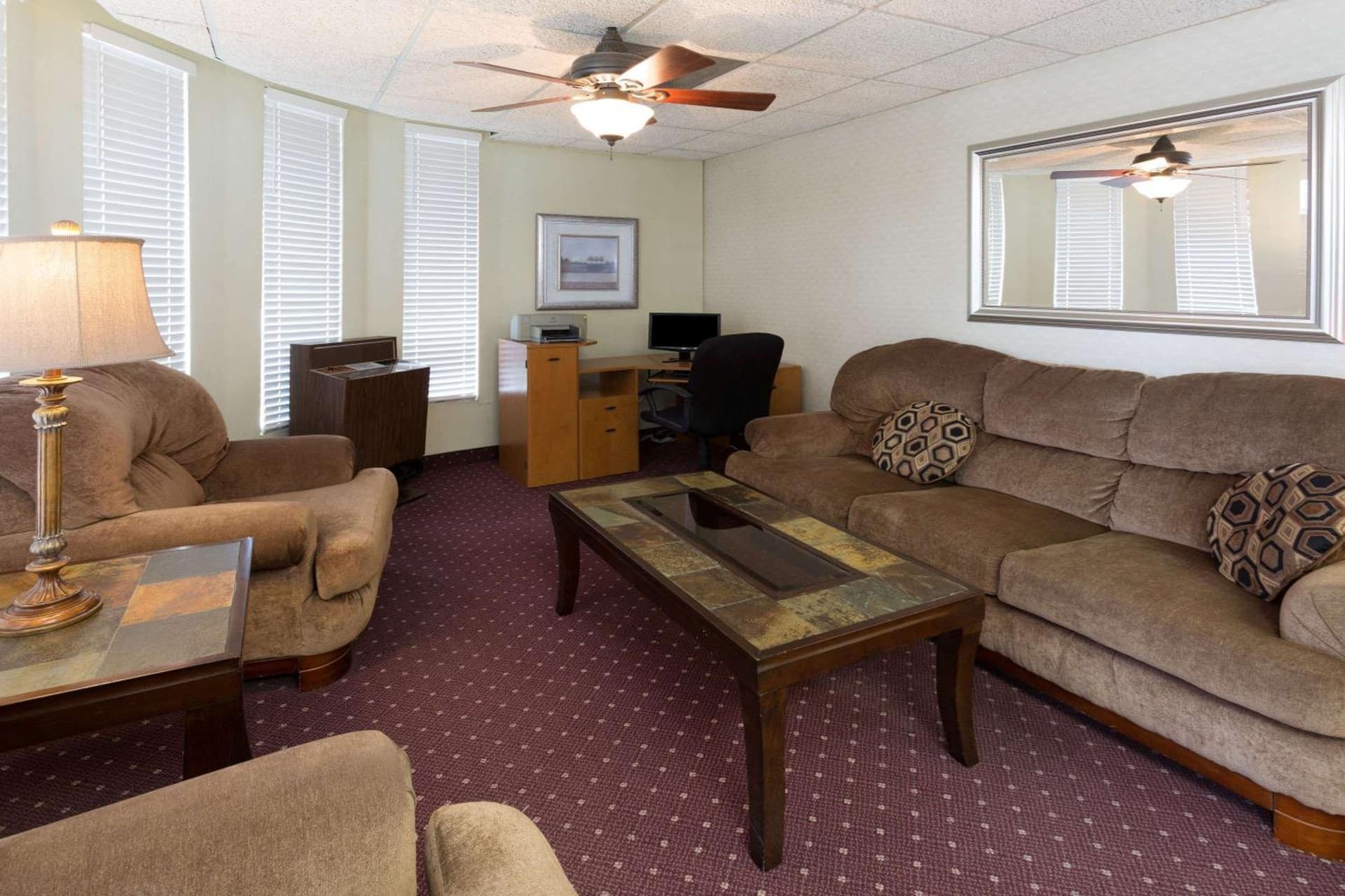 Costa Mesa Inn - Newport Beach Area gallery photo in Costa Mesa, CA — image 30