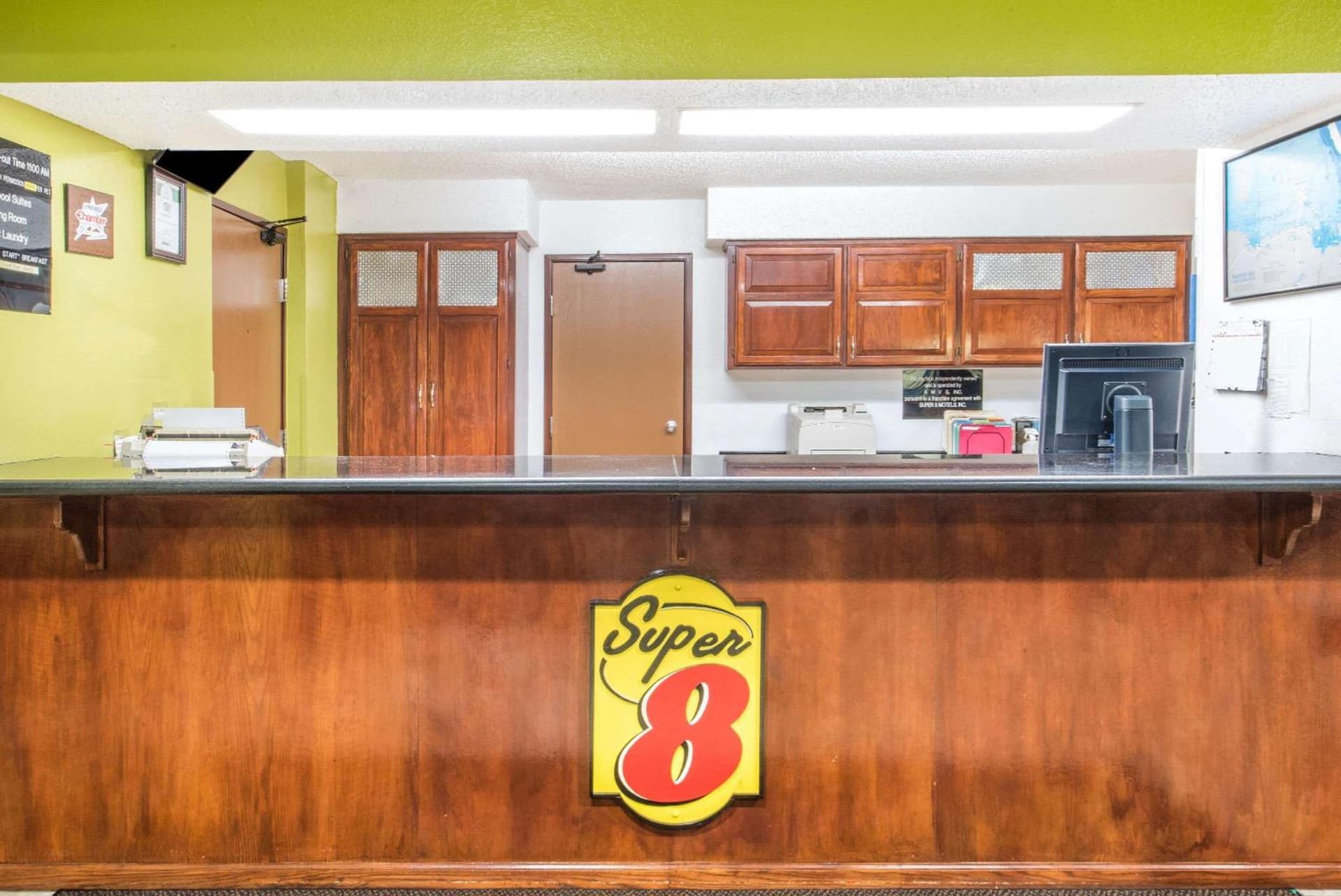 Super 8 by Wyndham Harlingen TX gallery photo in Harlingen, TX — image 5