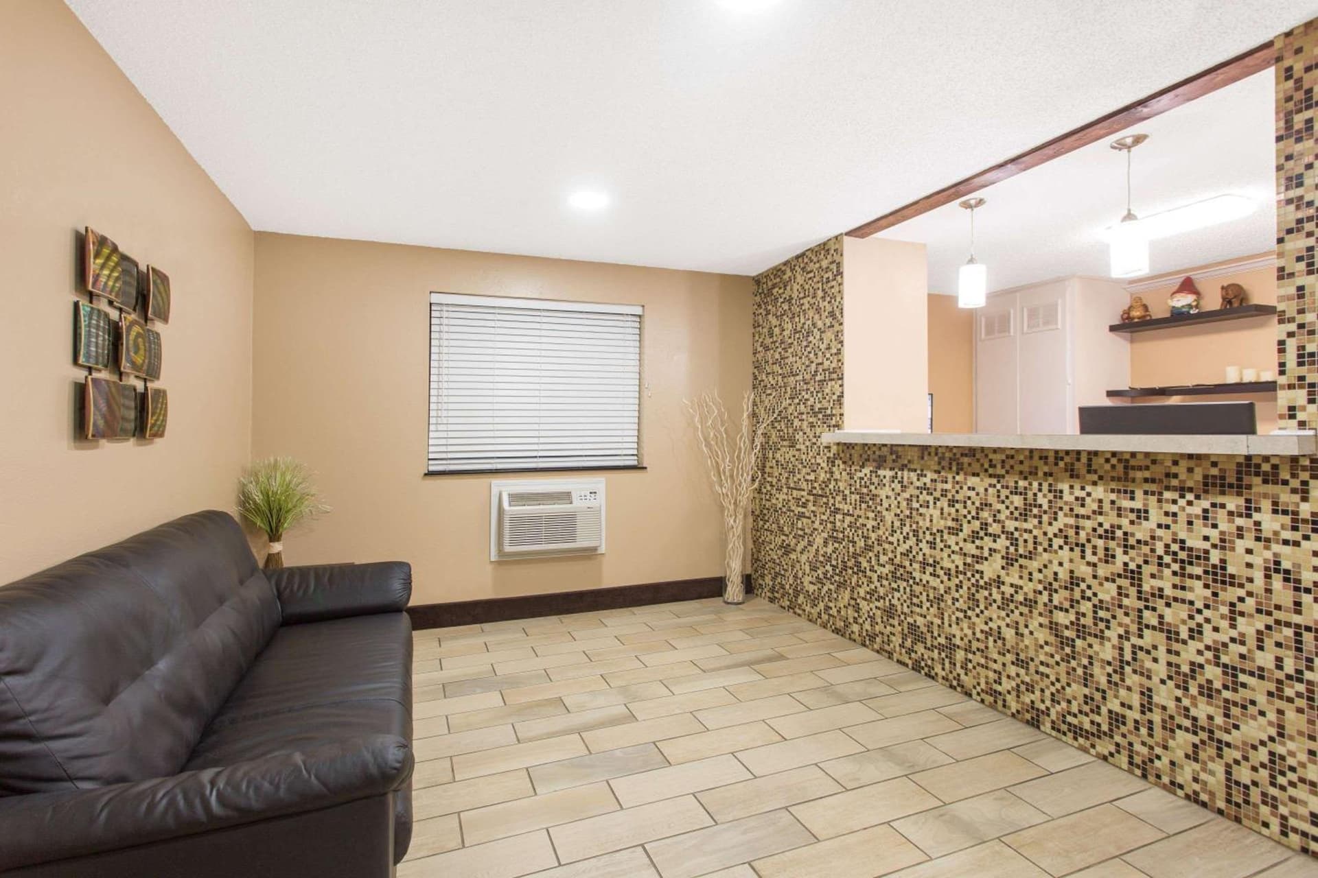 Super 8 by Wyndham Columbus Airport property views in Columbus, GA — gallery photo 3