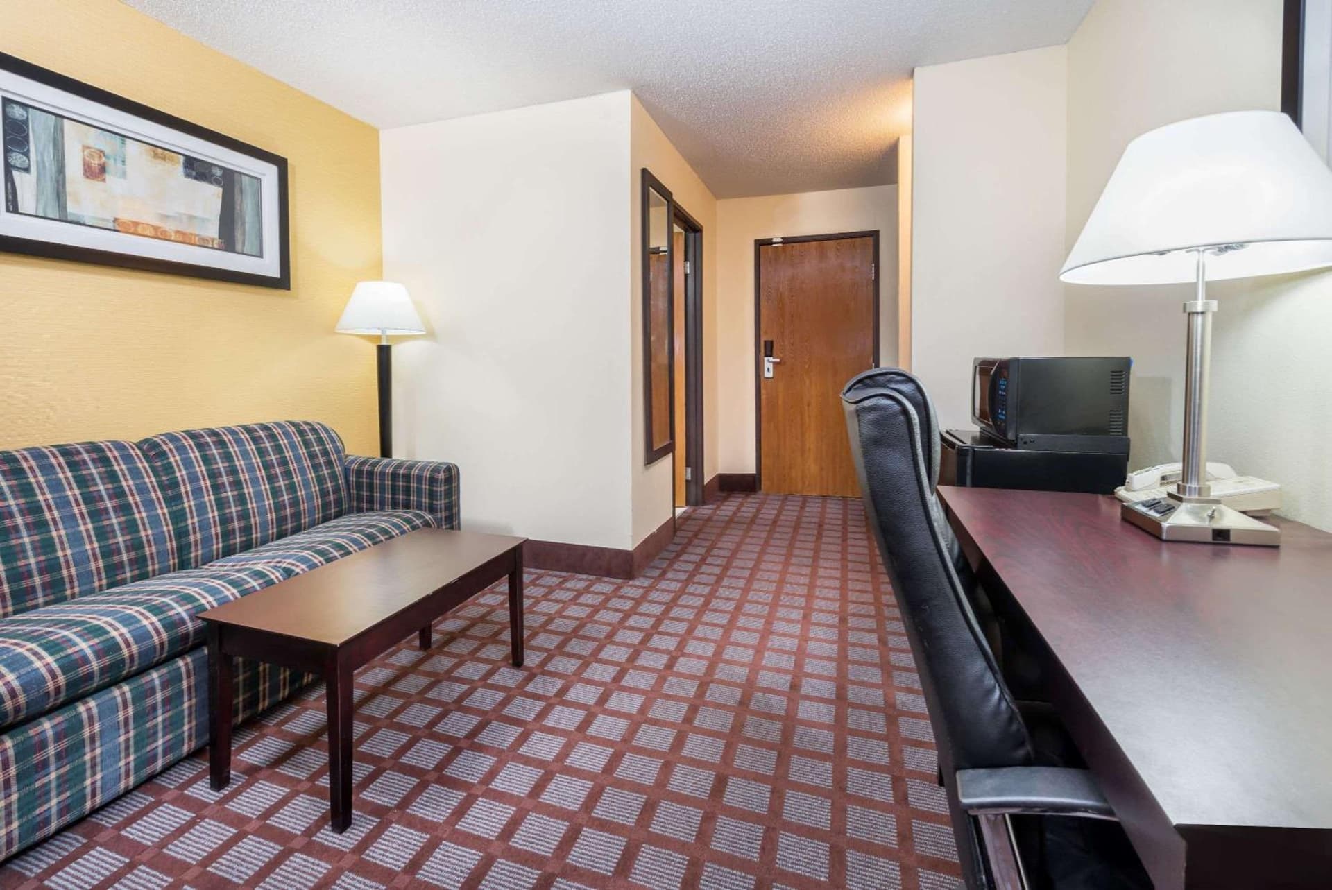 Super 8 by Wyndham Bloomington University Area gallery photo in Bloomington, IN — image 15