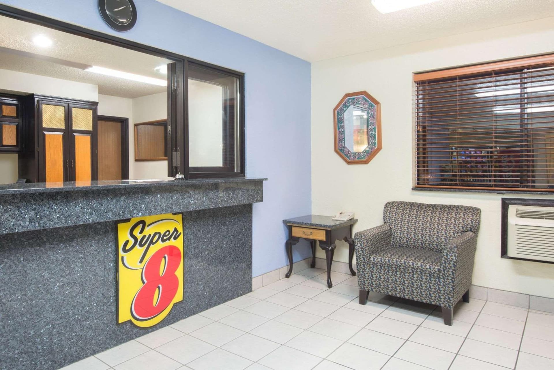 Super 8 by Wyndham New Castle property views in New Castle, DE — gallery photo 3