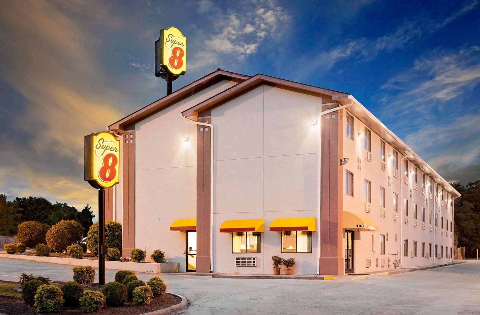 Super 8 by Wyndham Johnson City gallery photo in Johnson City, TN — image 27