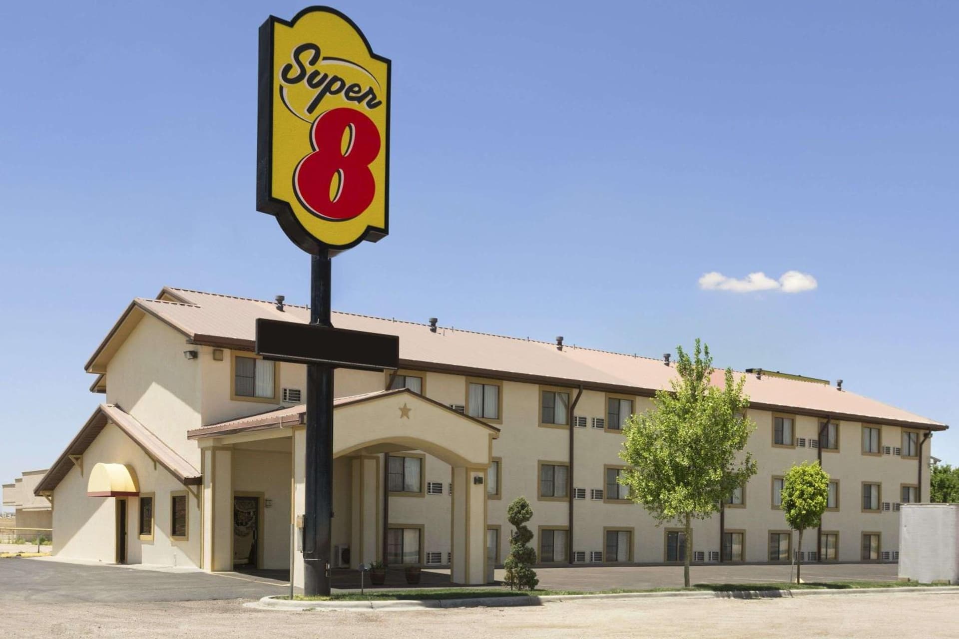 Super 8 by Wyndham Amarillo interior in Amarillo, TX — gallery photo 2