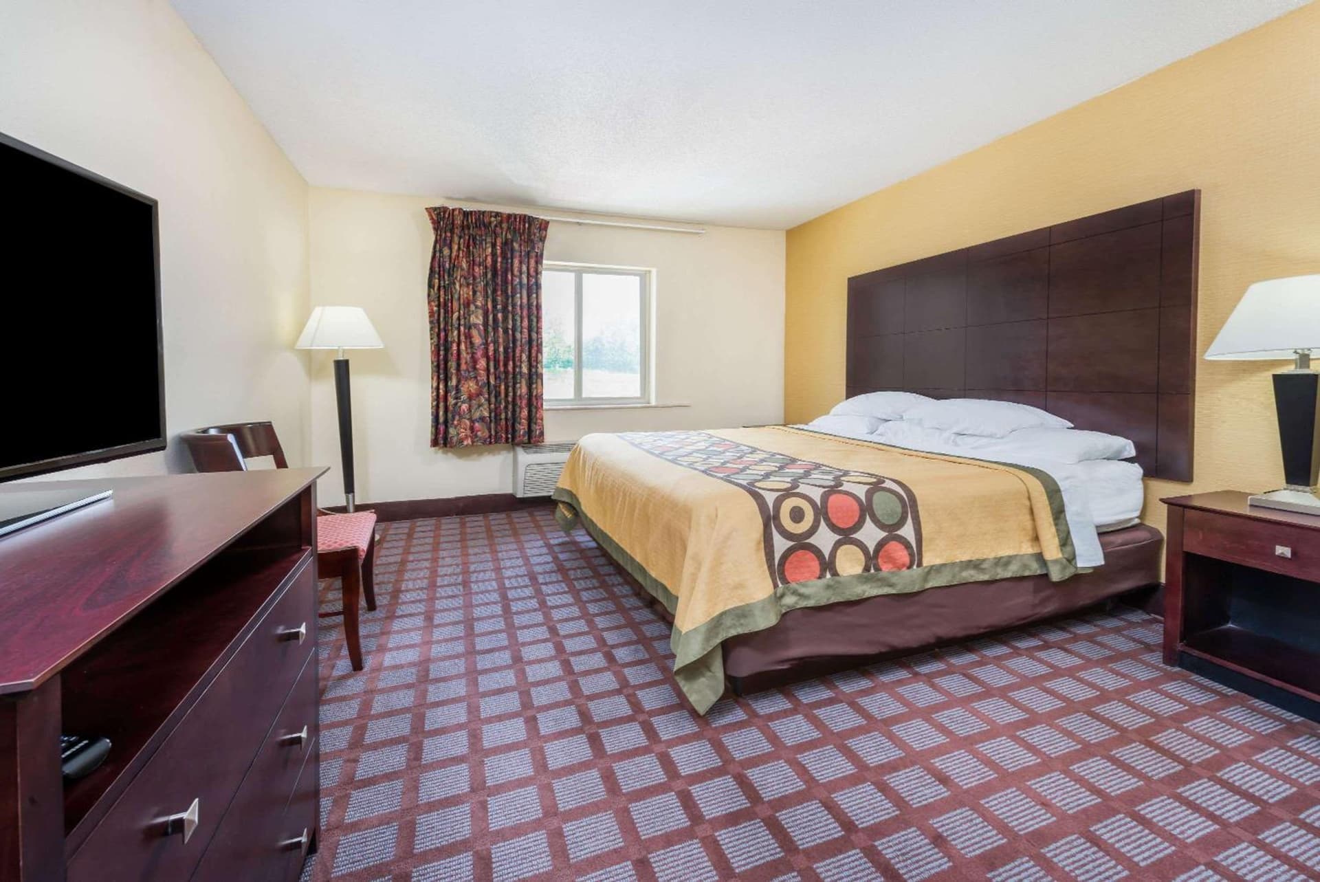 Super 8 by Wyndham Bloomington University Area gallery photo in Bloomington, IN — image 13
