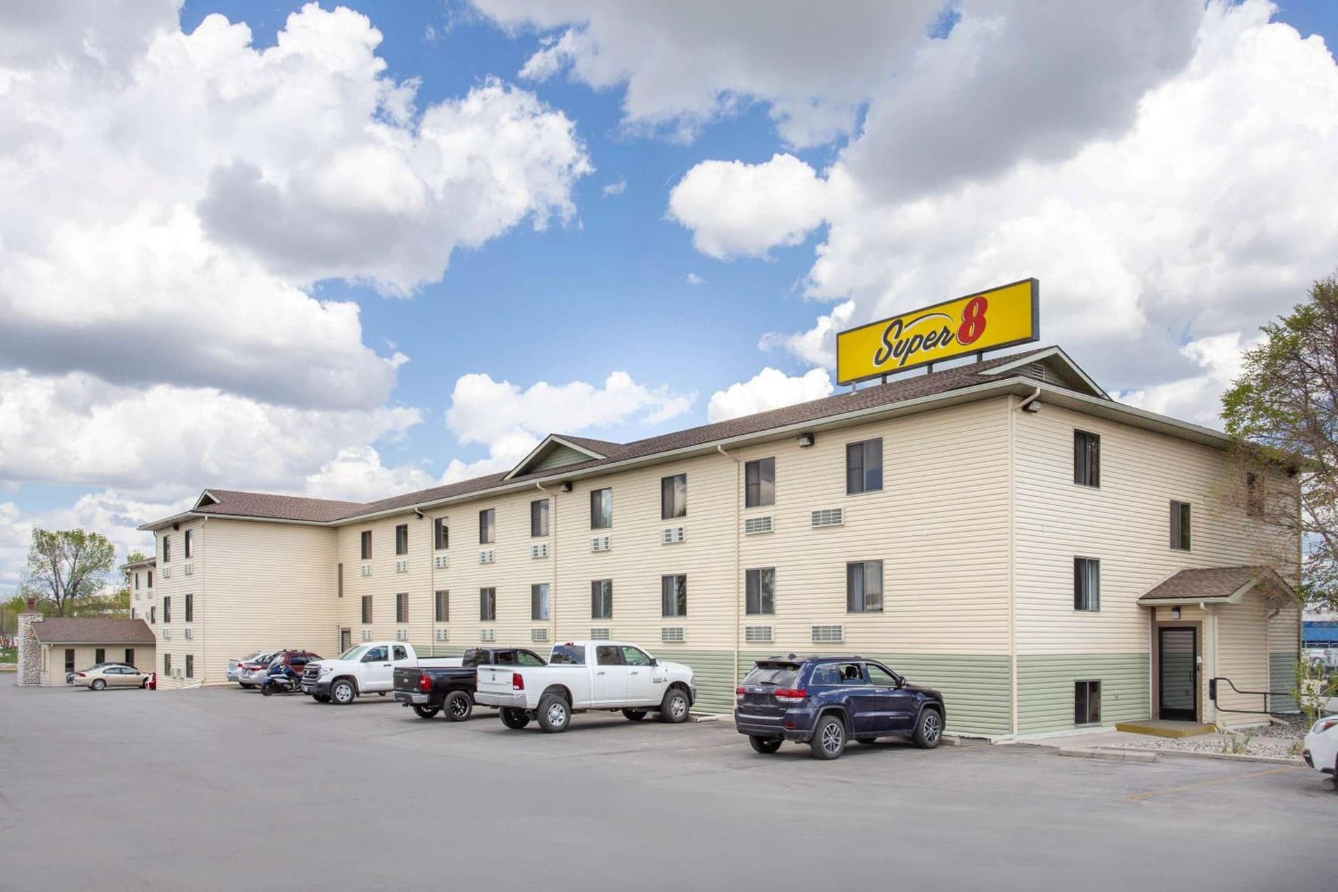 Super 8 by Wyndham Billings gallery photo in Billings, MT — image 36