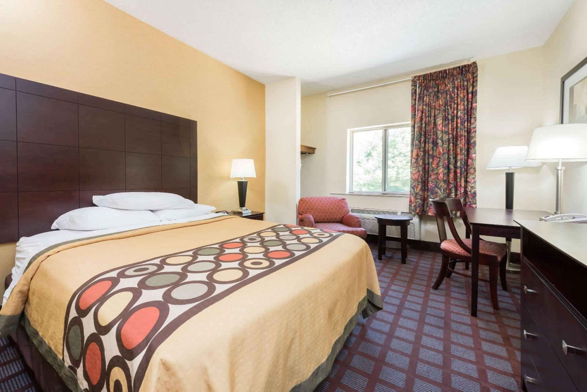 Super 8 by Wyndham Bloomington University Area gallery photo in Bloomington, IN — image 12