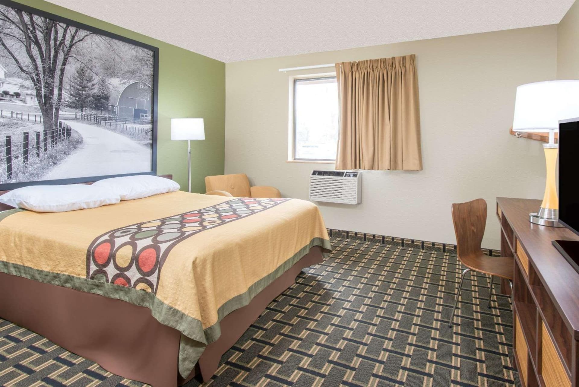 Super 8 by Wyndham Youngstown/Austintown gallery photo in Youngstown, OH — image 11