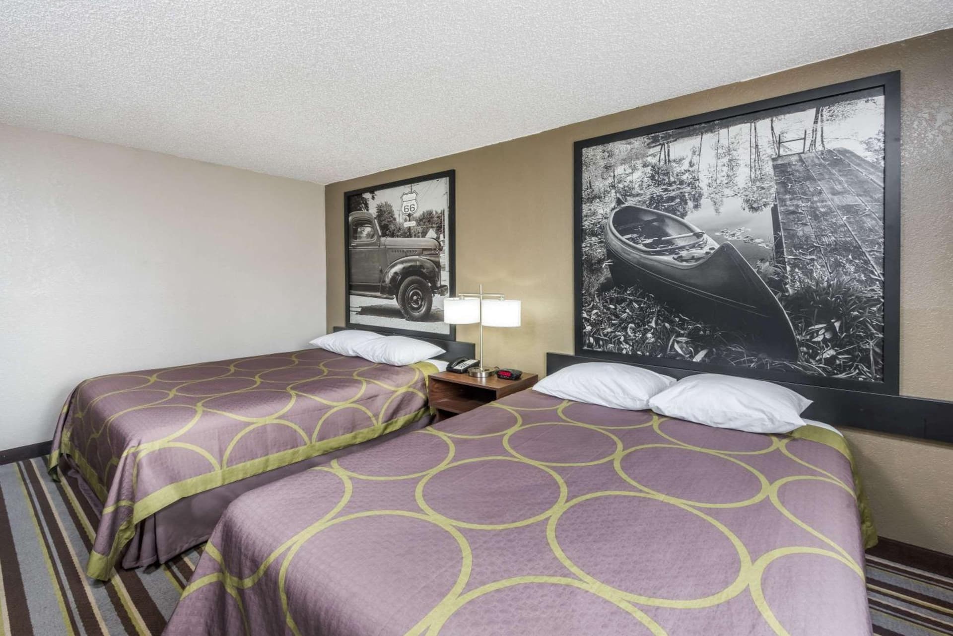 Super 8 by Wyndham Bloomington Normal gallery photo in Bloomington, IL — image 9