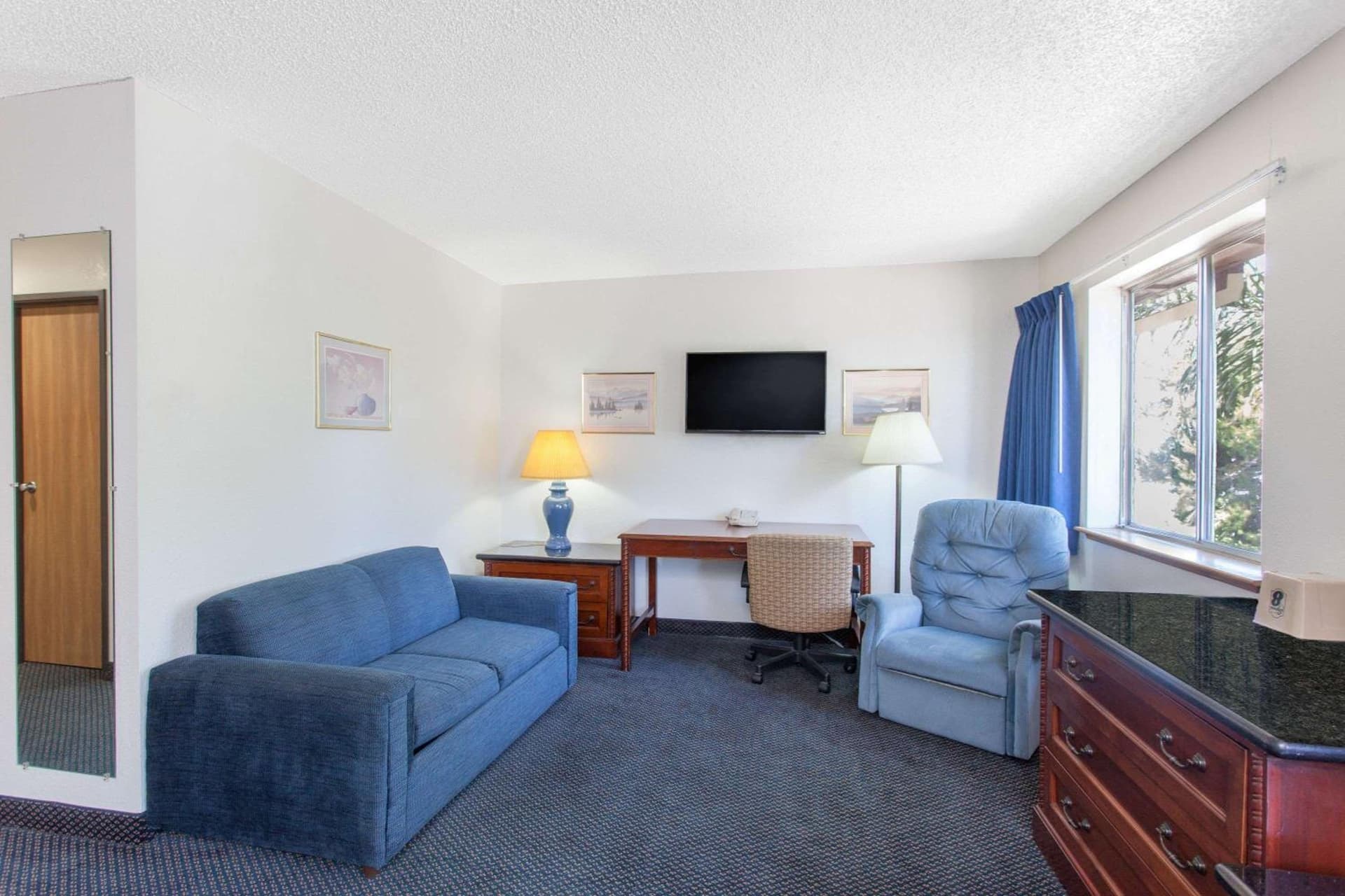 Super 8 by Wyndham Selma/Fresno Area gallery photo in Selma, CA — image 7