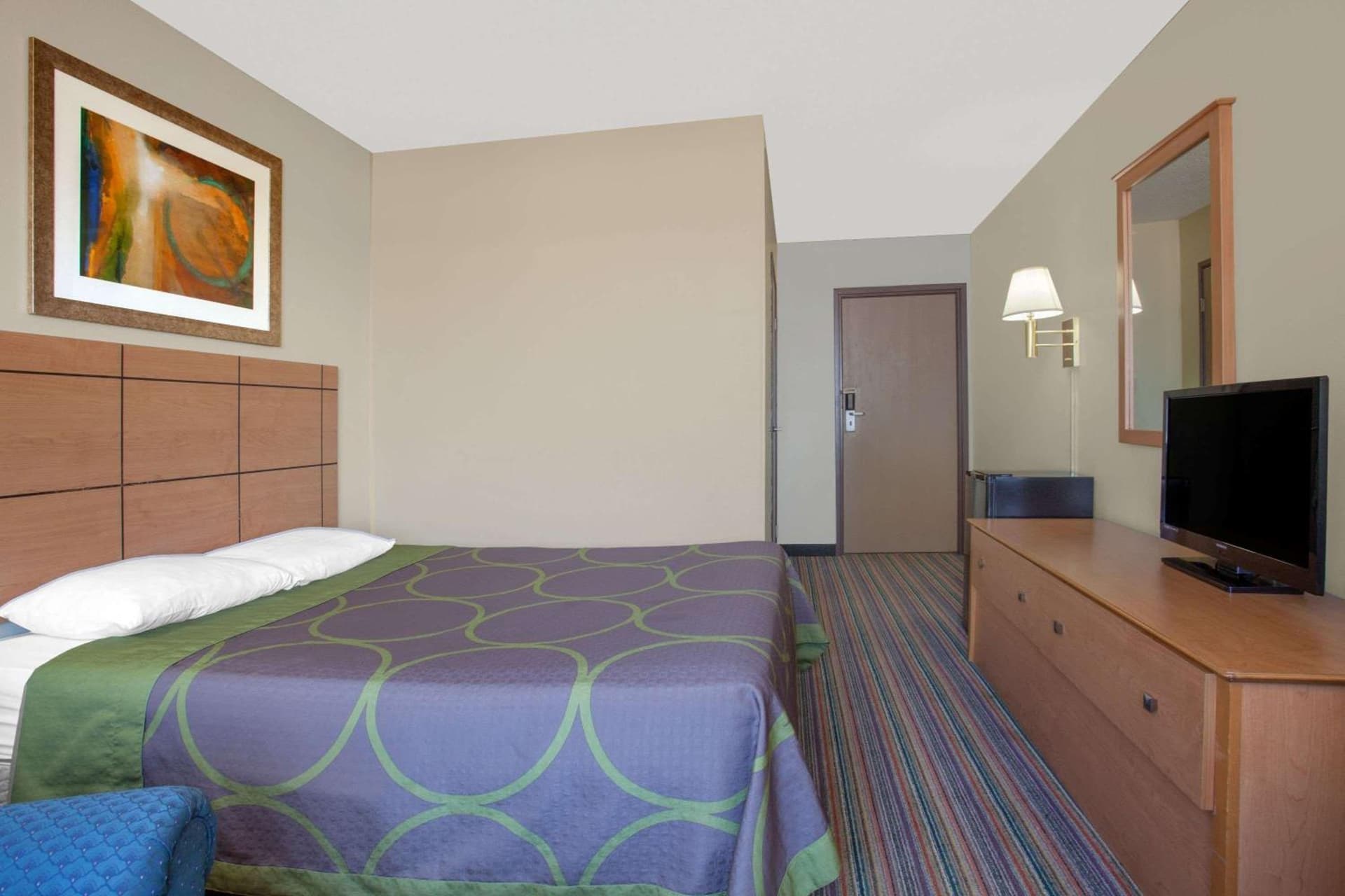 Super 8 by Wyndham Evansville East interior in Evansville, IN — gallery photo 2