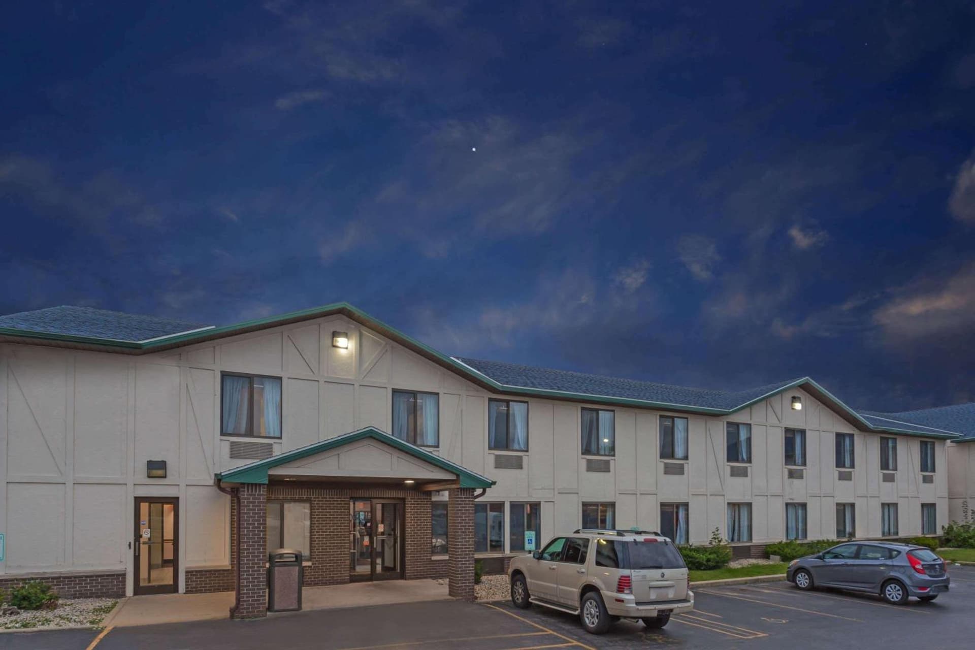 Delavan Inn and Suites featured exterior or lobby in Delavan, WI — similar hotel