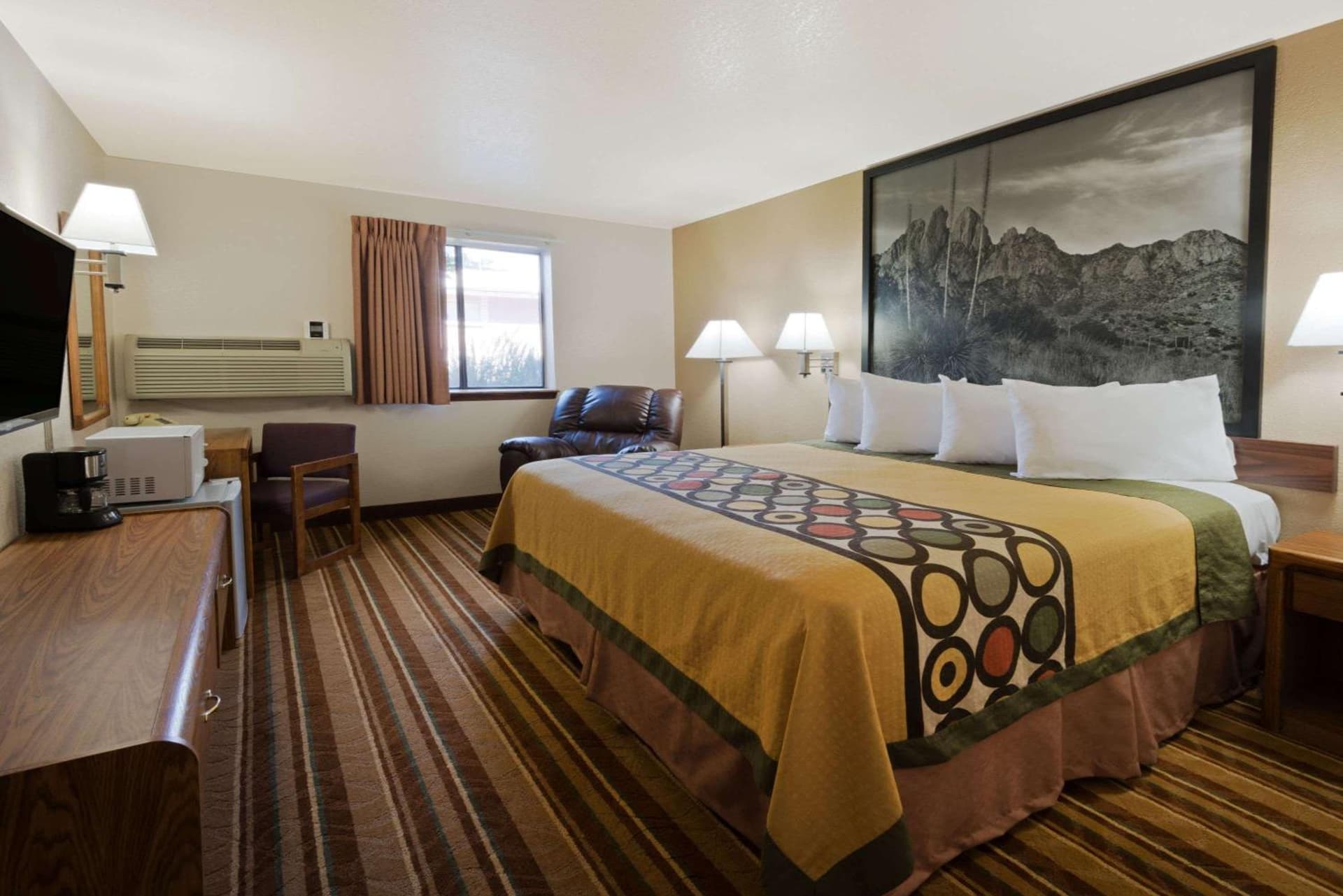 Super 8 by Wyndham Las Cruces/White Sands Area gallery photo in Las Cruces, NM — image 5
