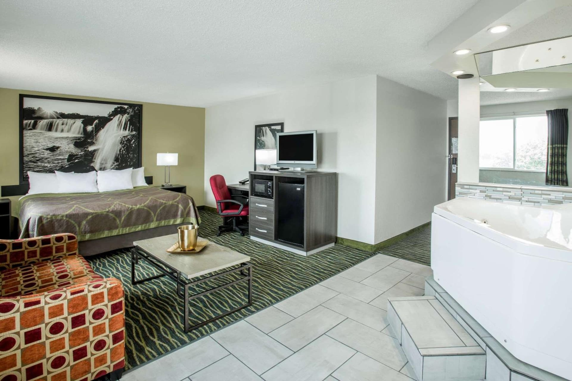 Super 8 by Wyndham Independence Kansas City gallery photo in Independence, MO — image 6