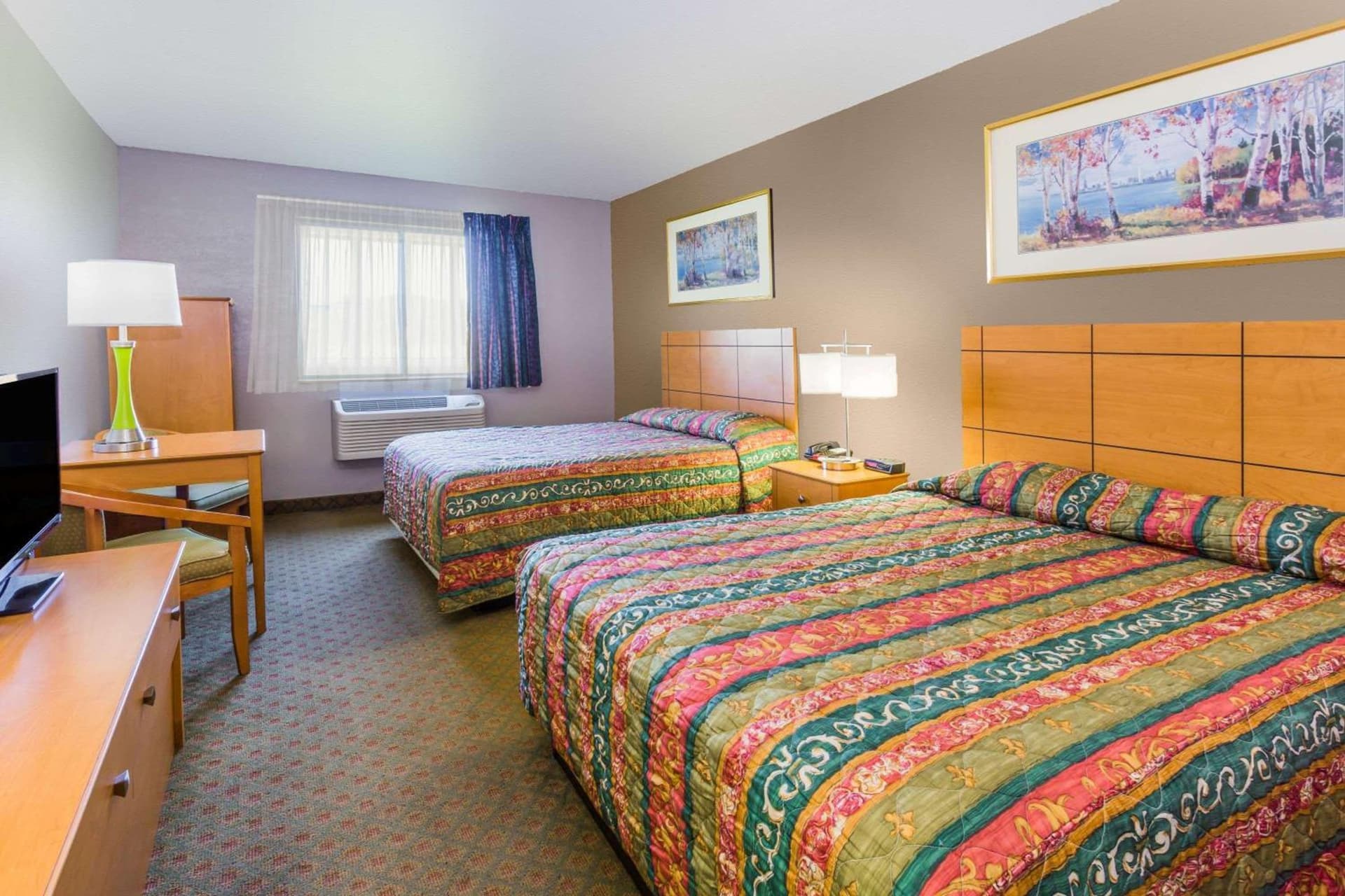 Super 8 by Wyndham Joliet I-55 N/Chicago gallery photo in Joliet, IL — image 13
