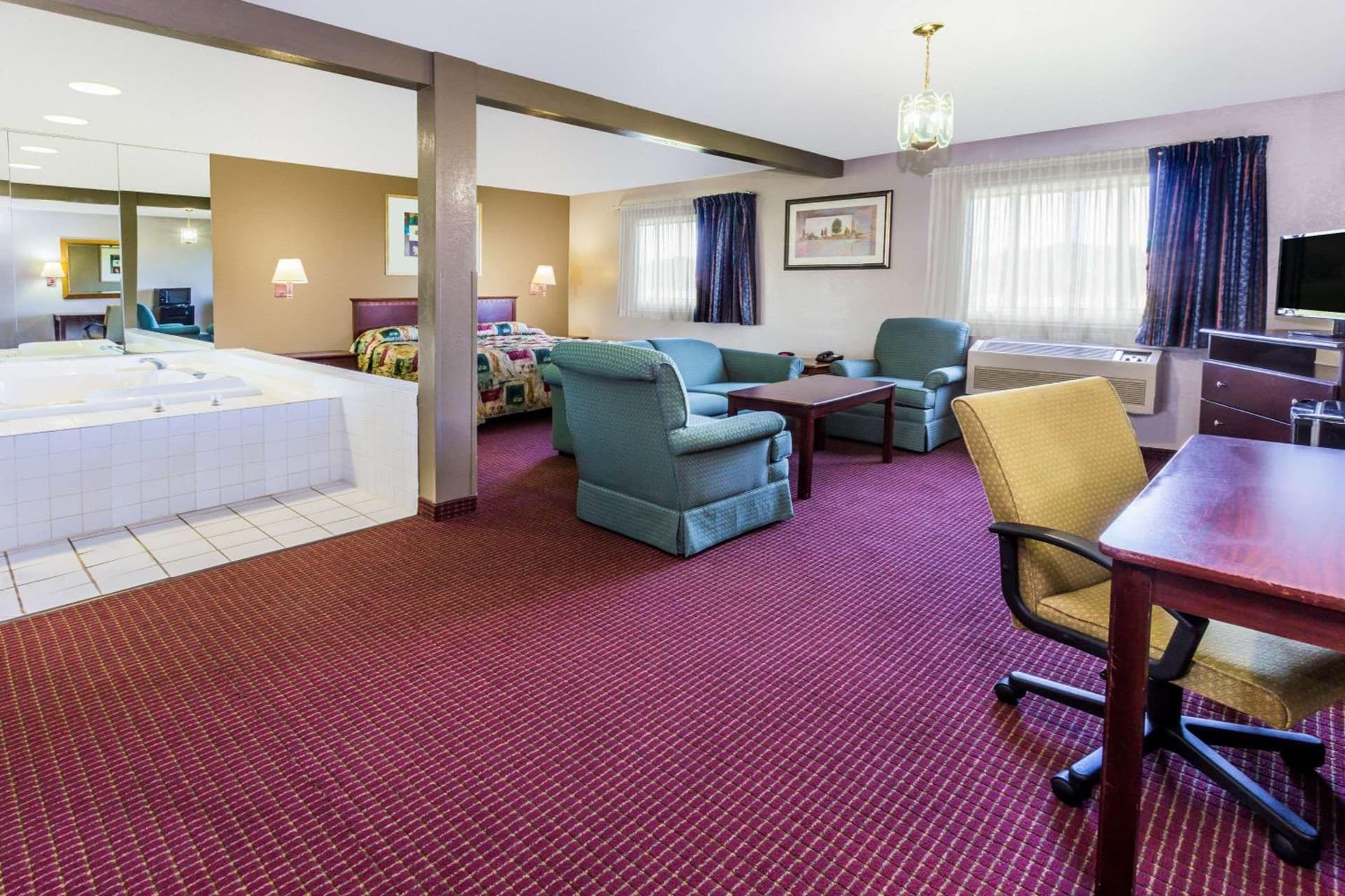 Super 8 by Wyndham Joliet I-55 N/Chicago gallery photo in Joliet, IL — image 4