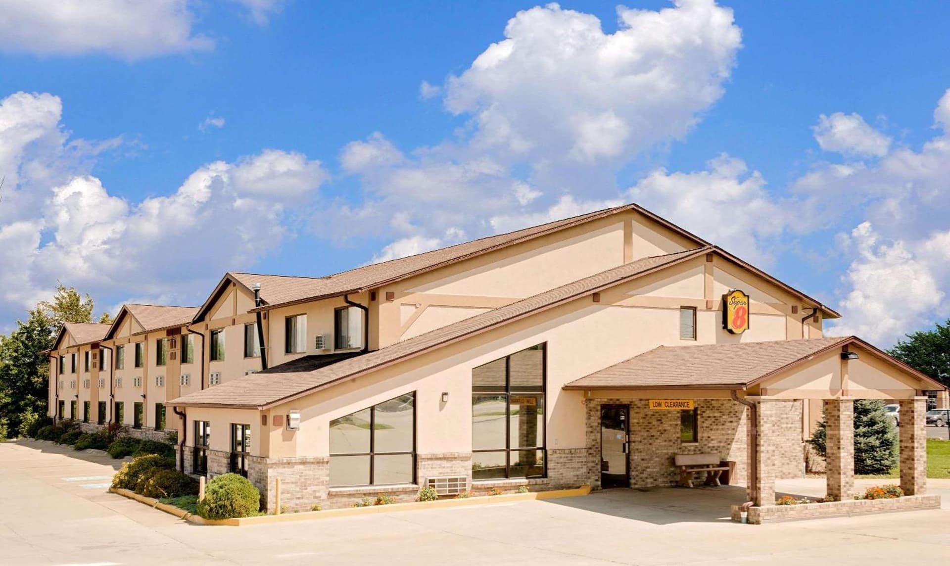 Super 8 by Wyndham Centerville featured exterior or lobby in Centerville, IA — similar hotel