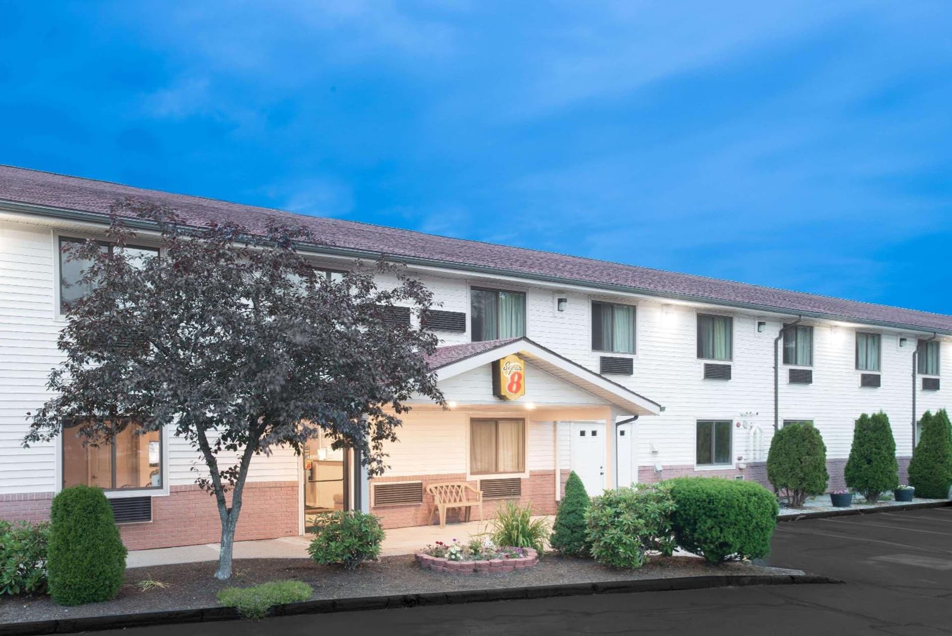 Super 8 by Wyndham Augusta — hotel in Augusta, Maine