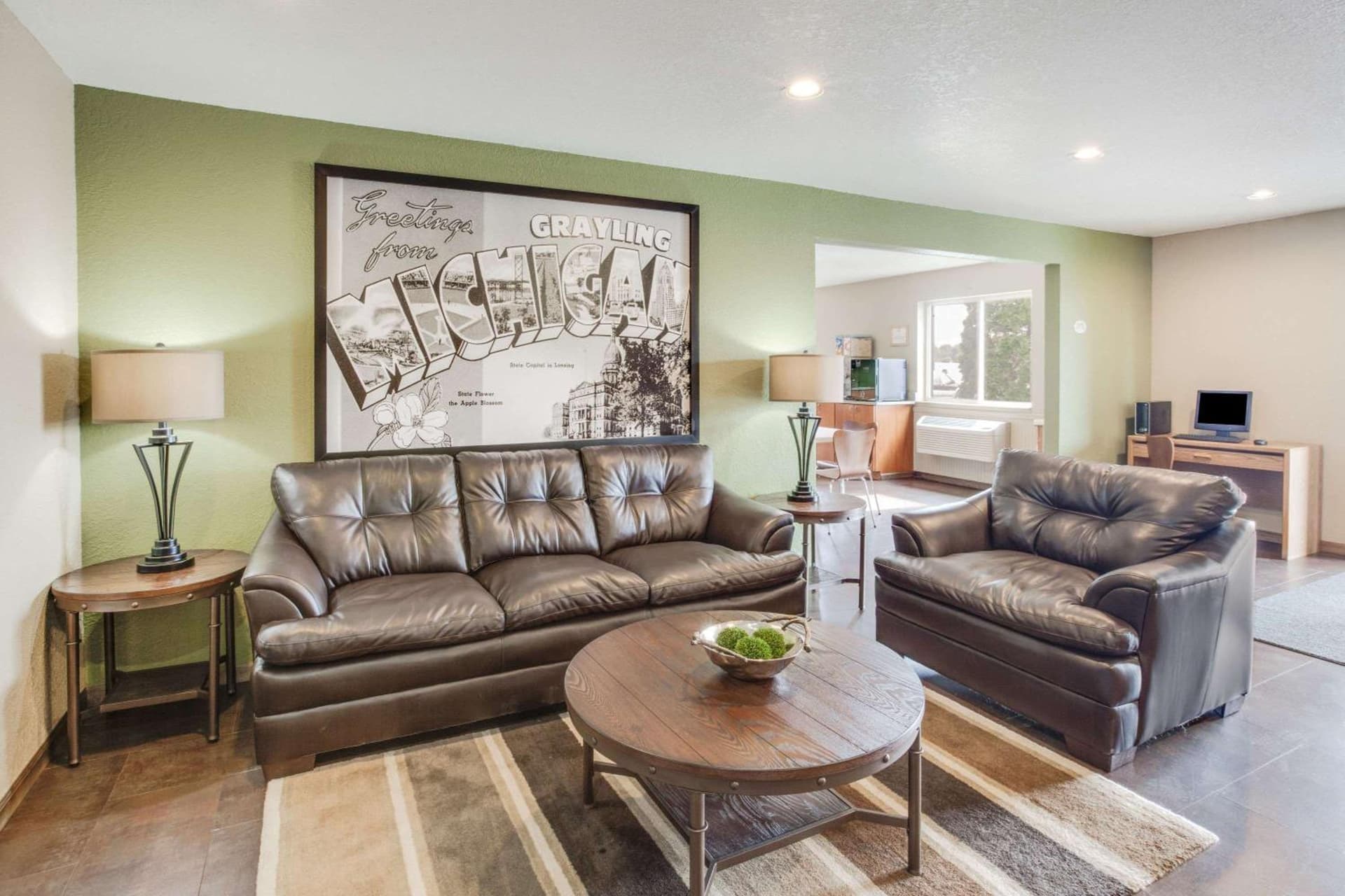 Super 8 by Wyndham Grayling interior in Grayling, MI — gallery photo 2
