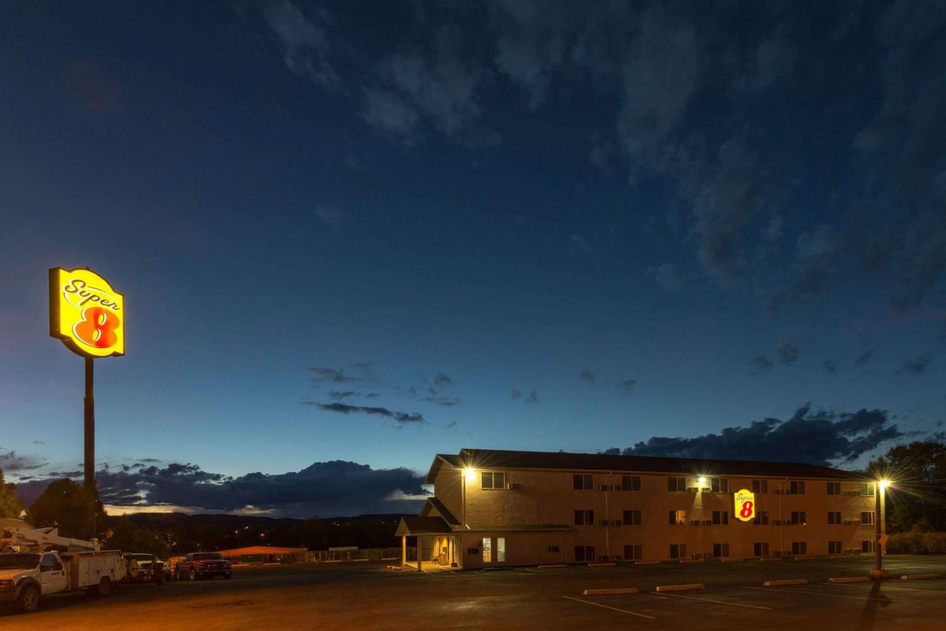 Super 8 by Wyndham Raton — hotel in Raton, New Mexico