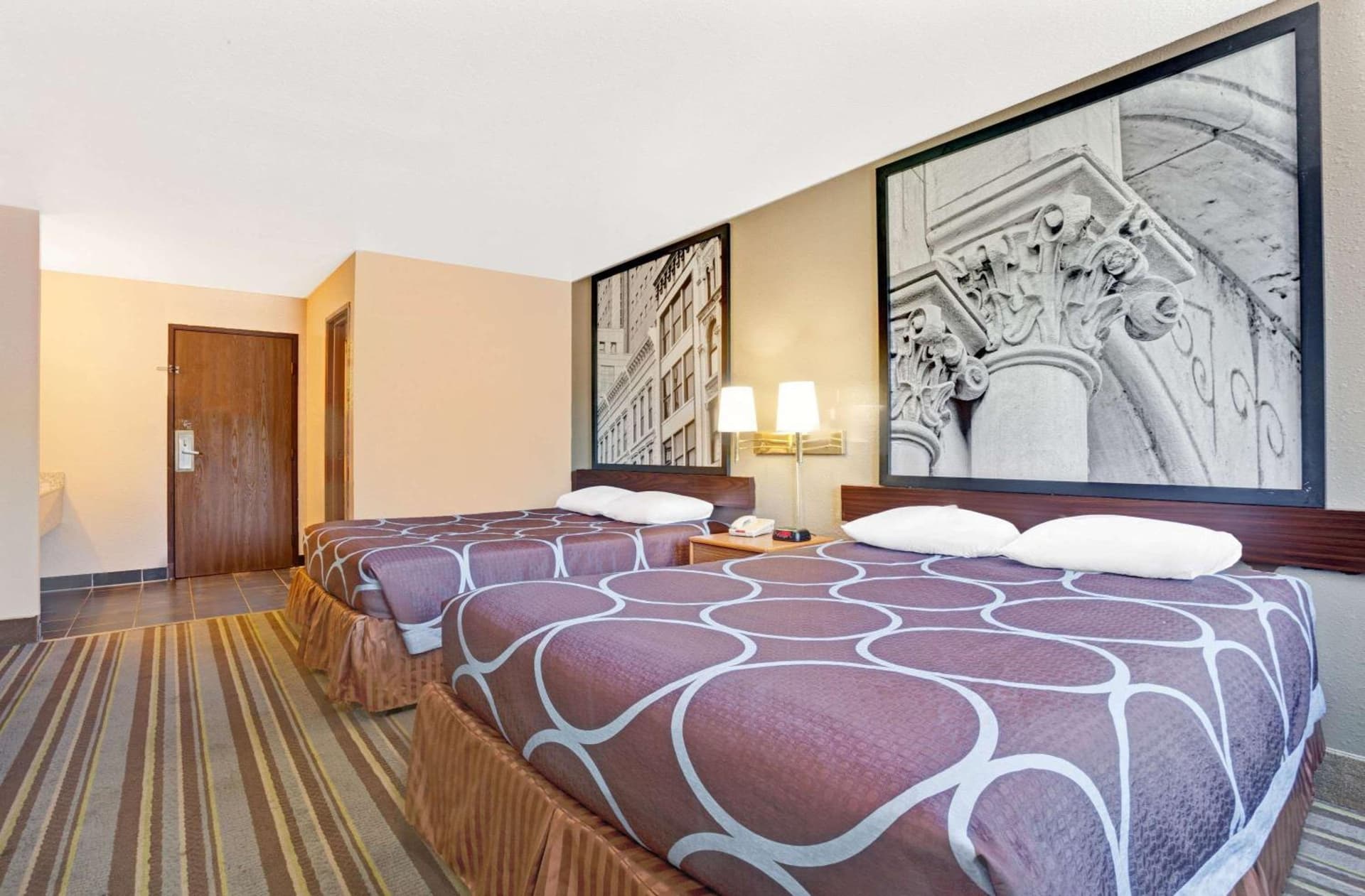 Super 8 by Wyndham Louisville Airport interior in Louisville, KY — gallery photo 2