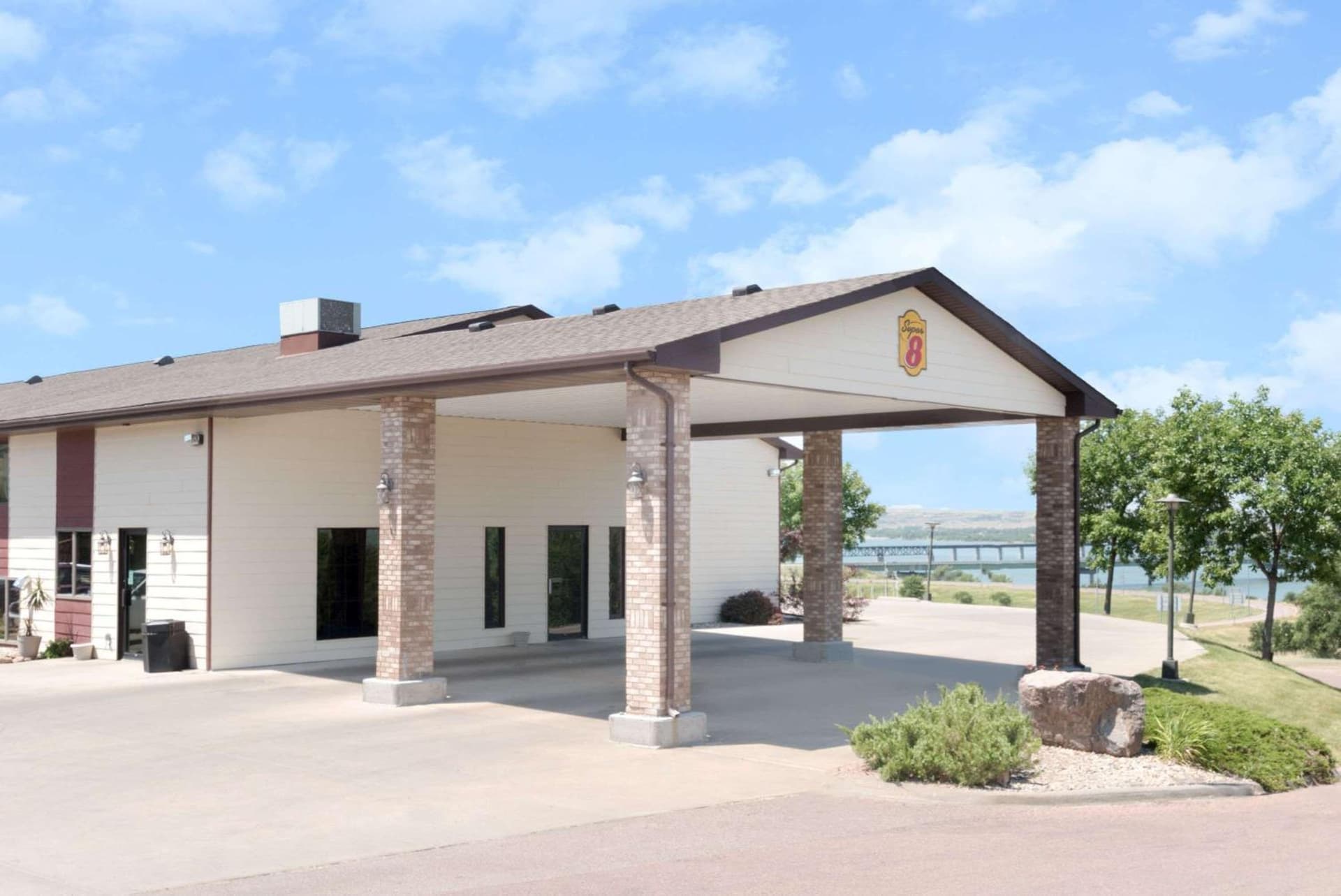 Super 8 by Wyndham Chamberlain SD featured exterior or lobby in Chamberlain, SD — similar hotel